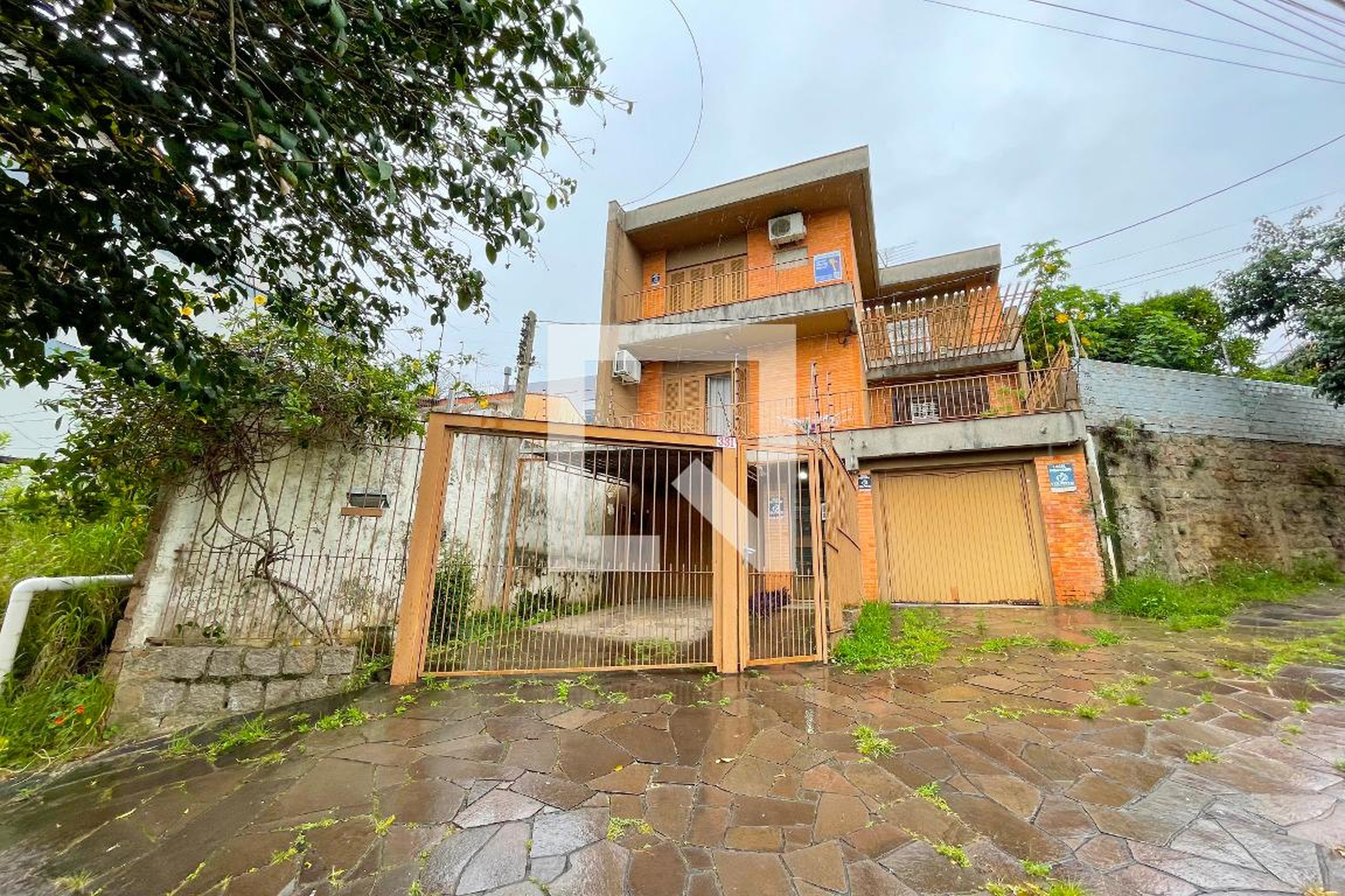 Fachada Condomínio em Rua da Graça, 331