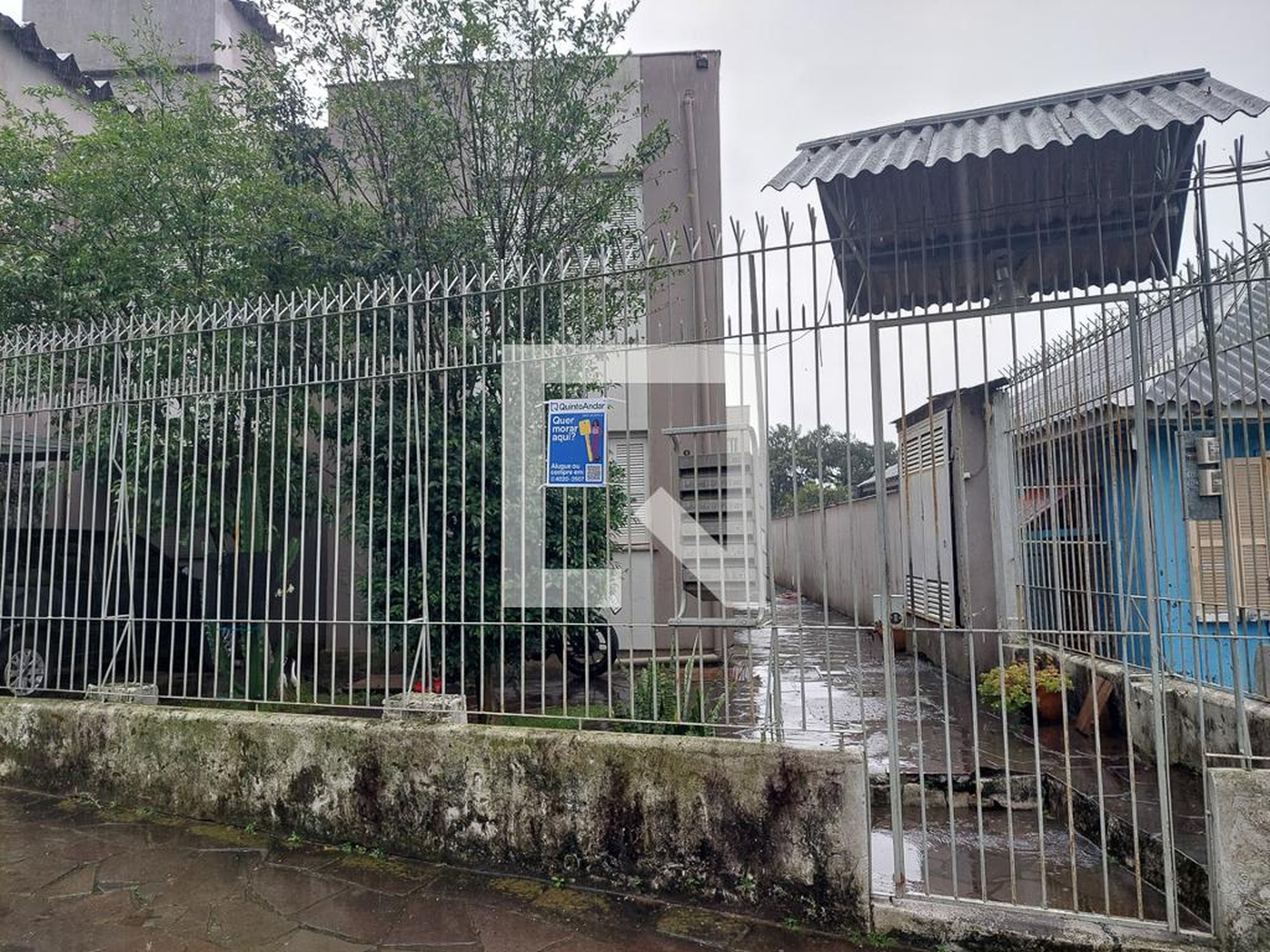 Fachada Condomínio em Rua Intendente Alfredo Azevedo, 880