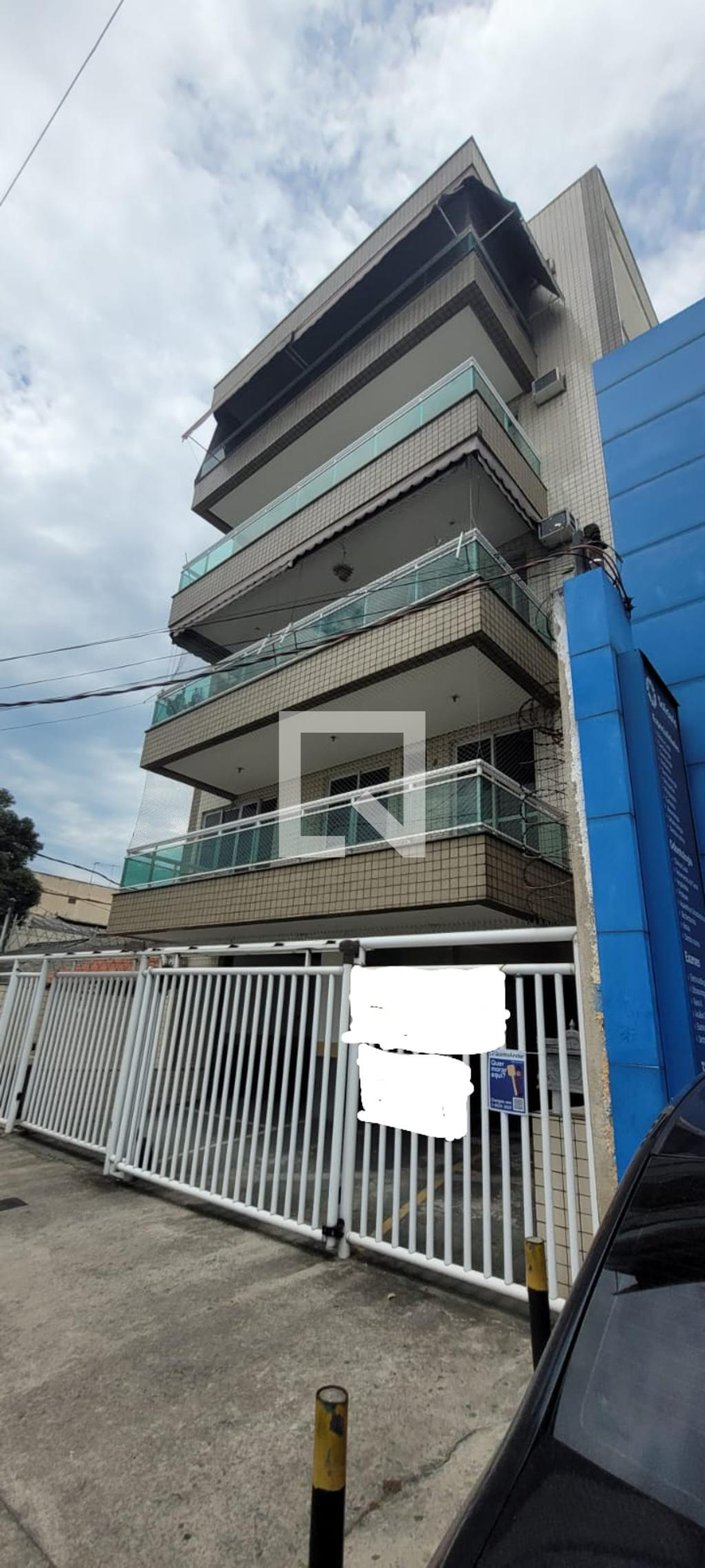 Fachada Condomínio em Avenida Meriti, 2724