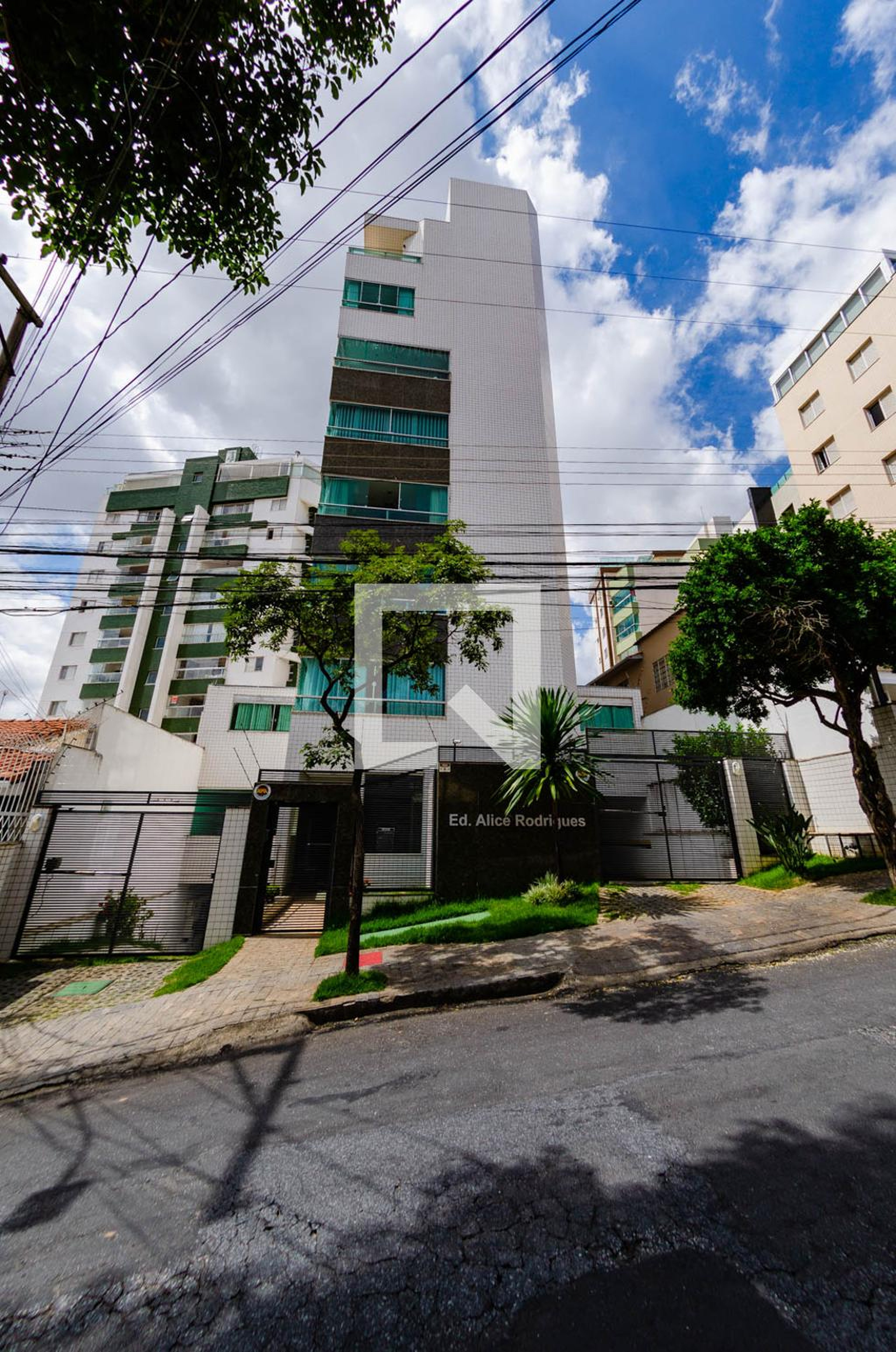 Fachada Condomínio em Rua Cuiabá, 405