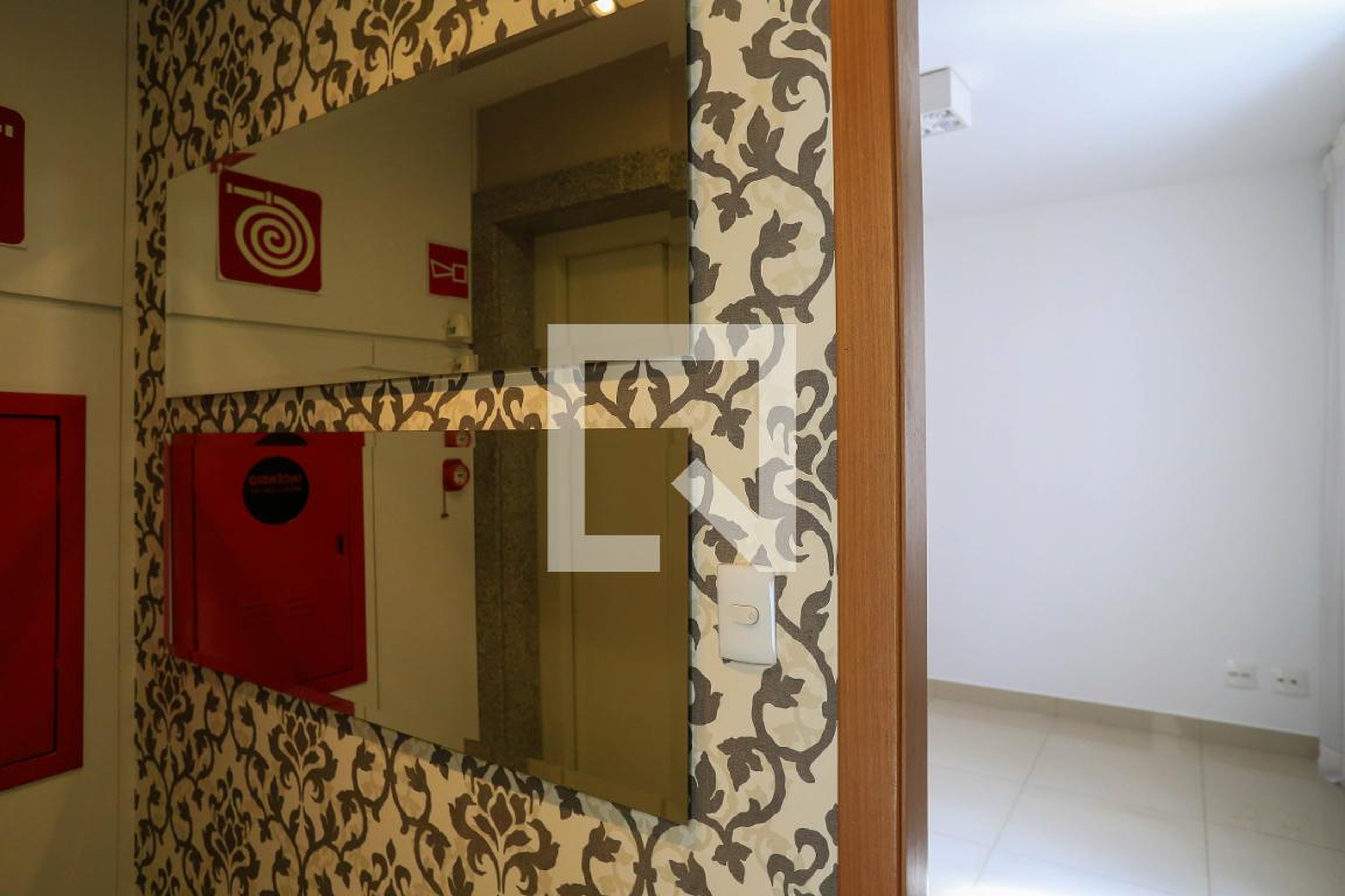 Entrada - Edifício Augustine di Hipona