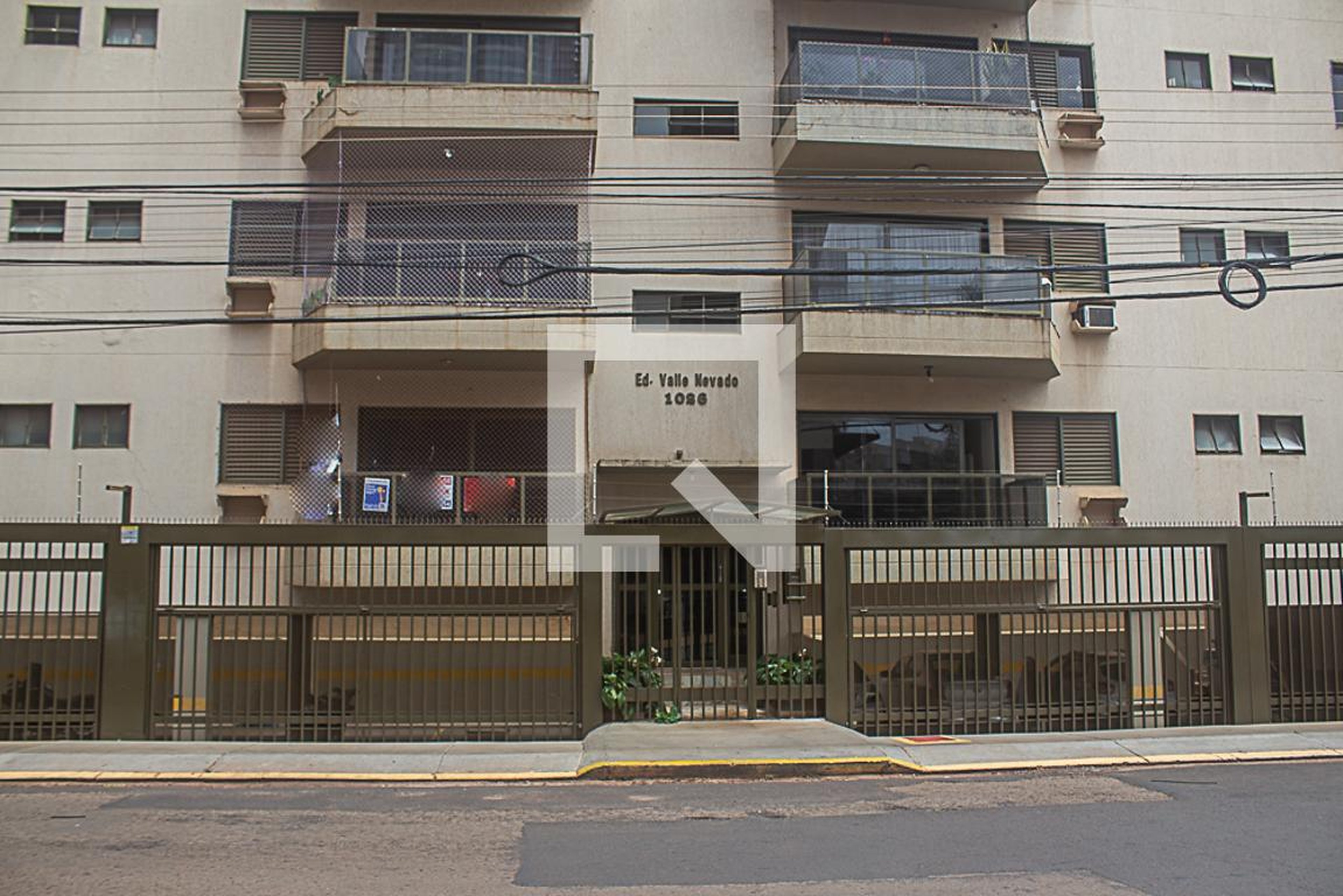 Fachada do Prédio Condomínio Venda - R$300.000,00