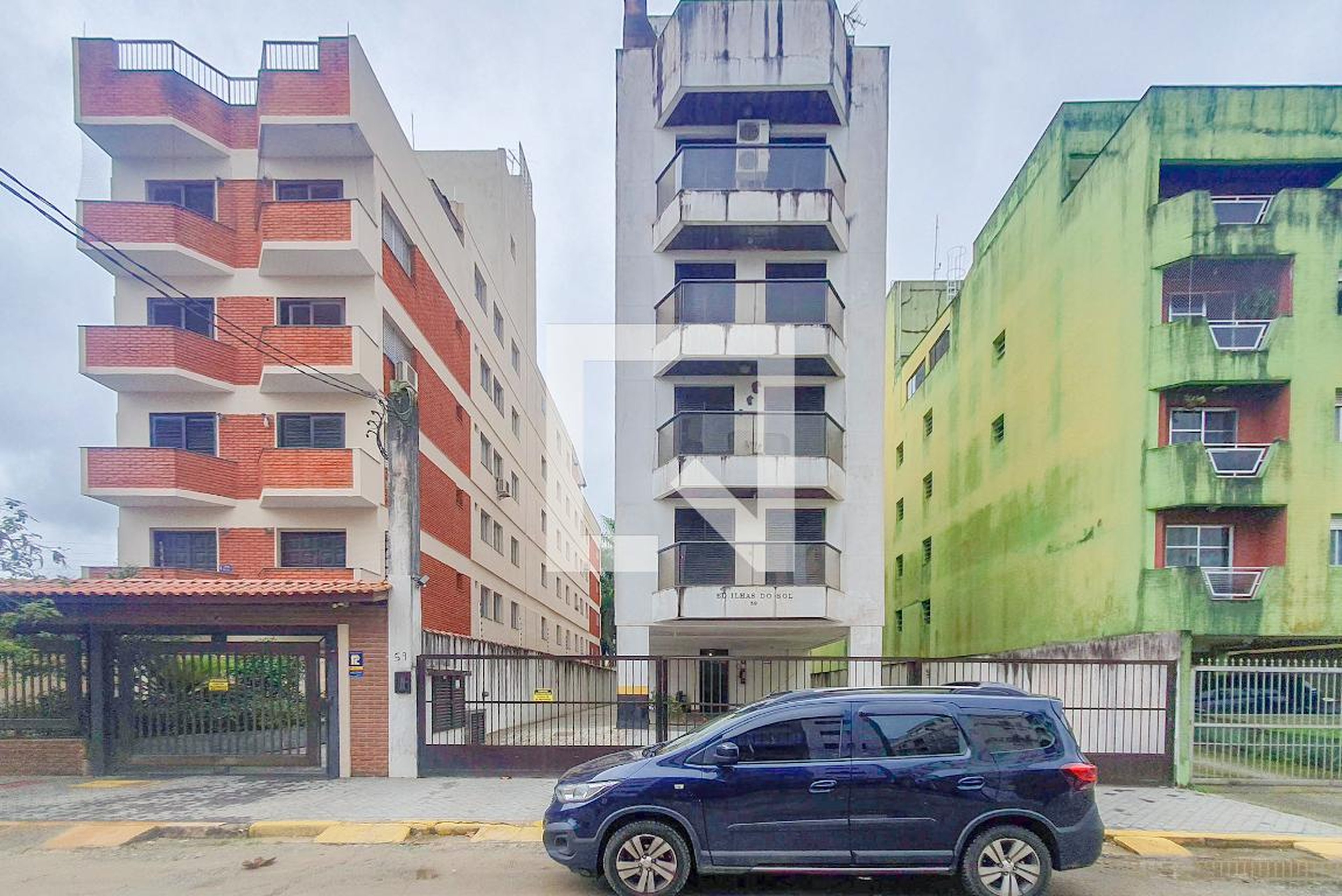 Fachada Condomínio em Rua Flávio Humberto Ribizi, 59