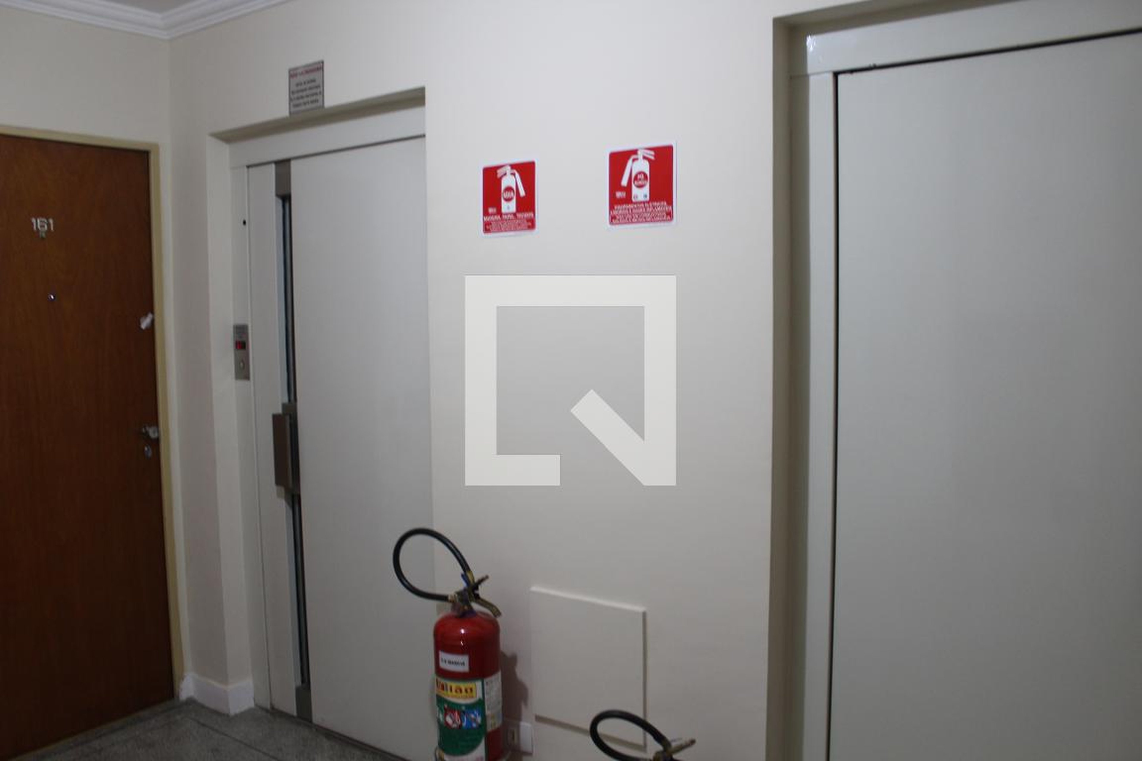 Elevador - Edifício Márcia