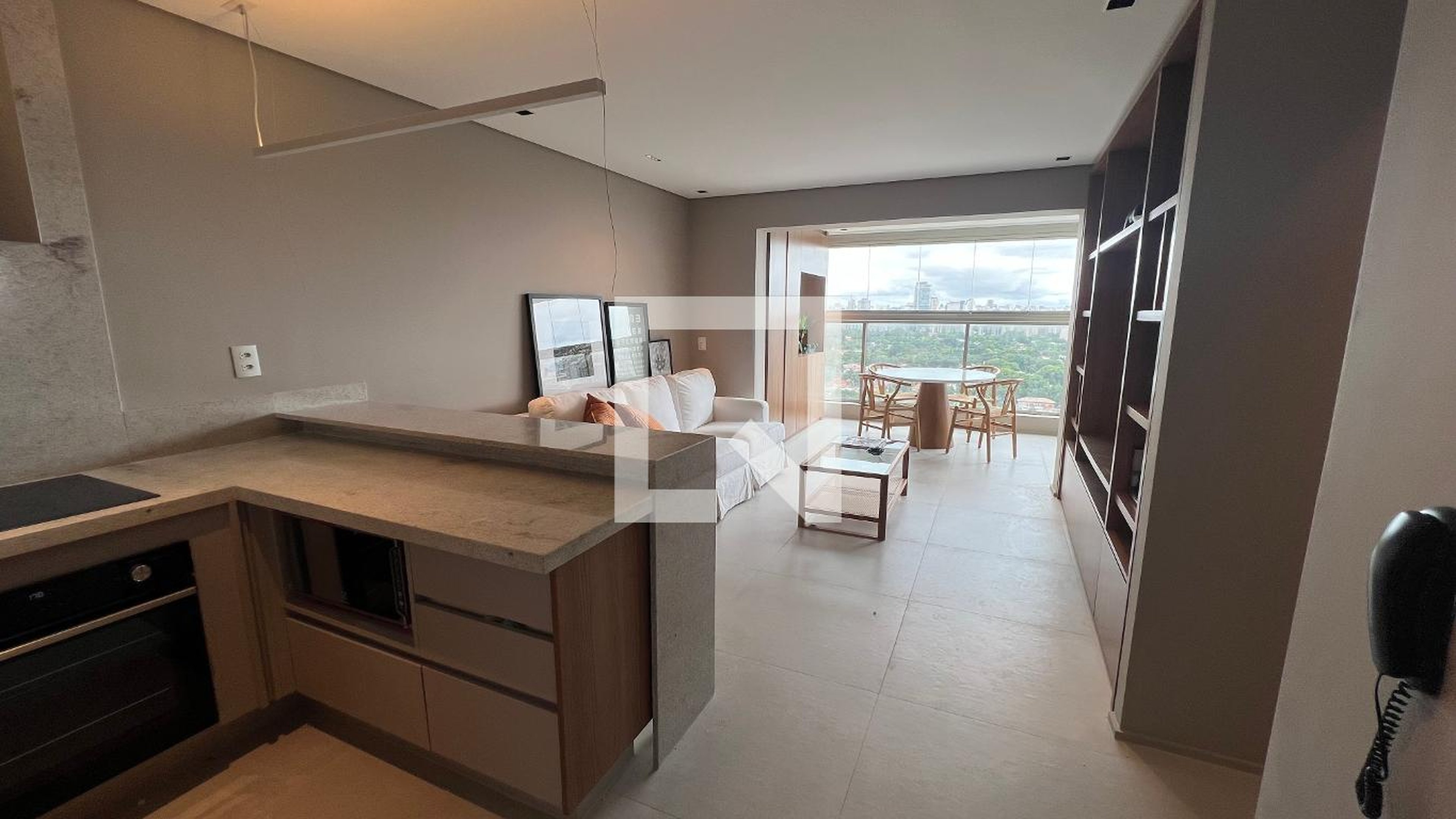 Entrada - Edificio White 2880