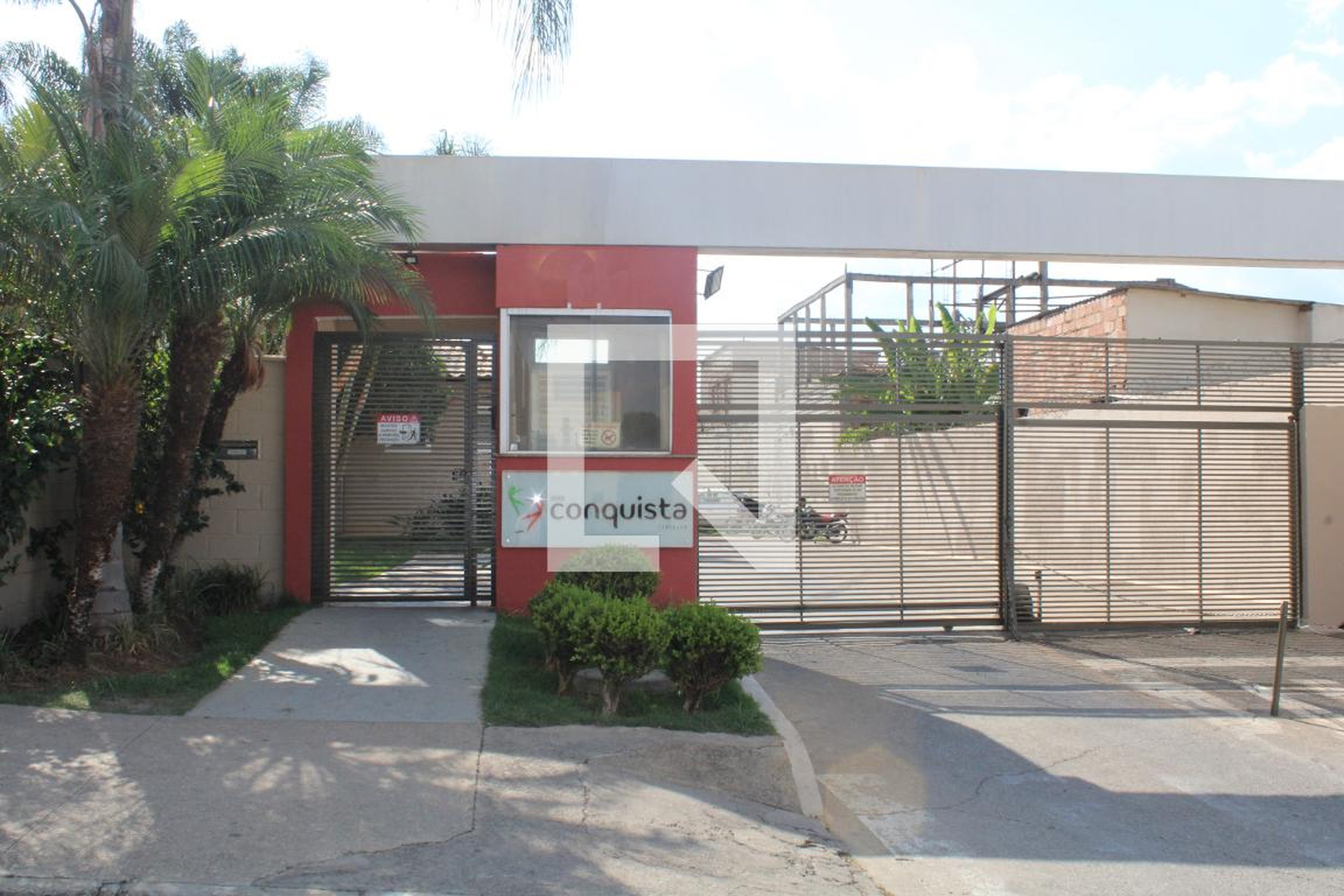 Fachada do Prédio Condomínio em Rua do Melão, 180