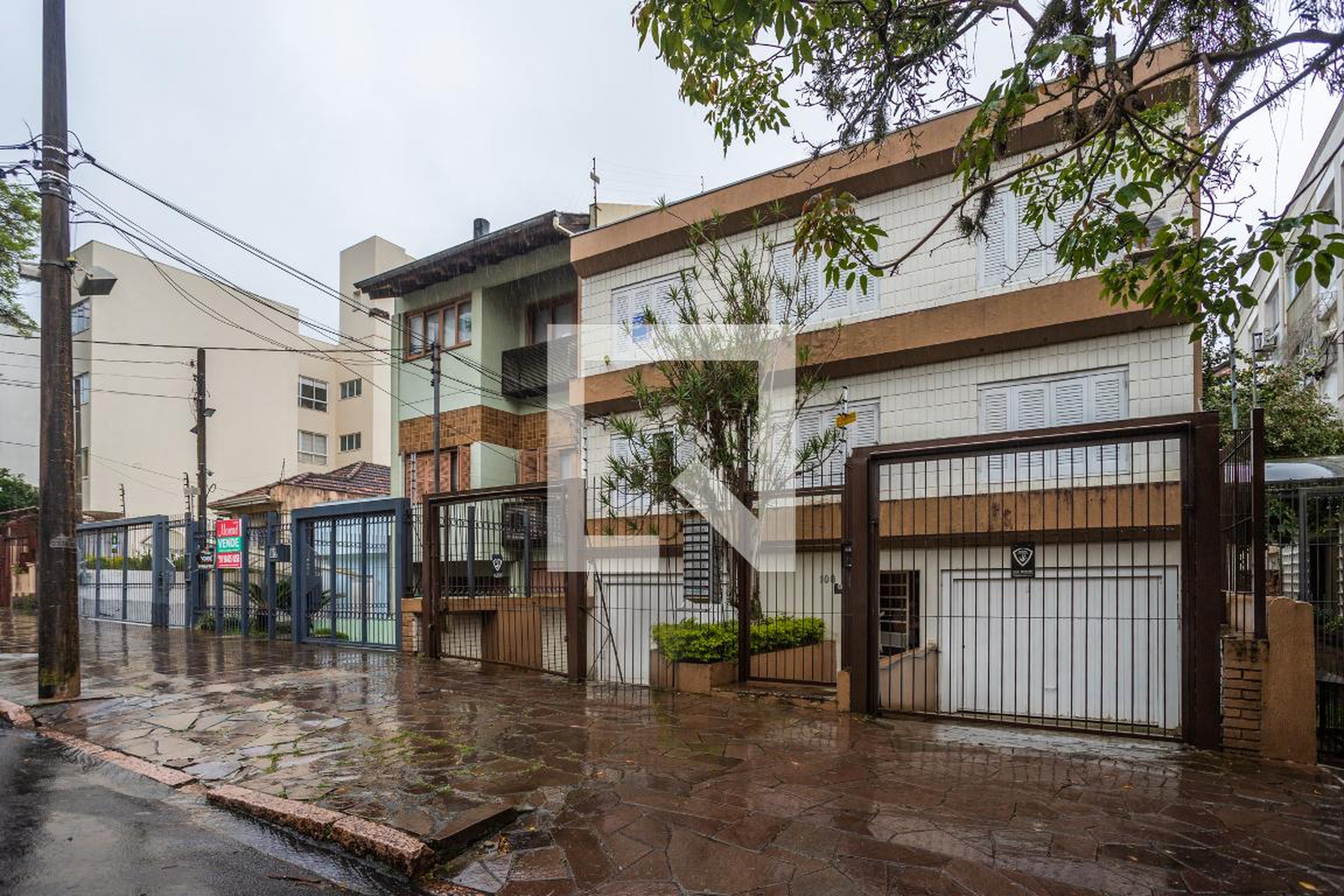 Fachada Condomínio em Rua João Abbott, 108