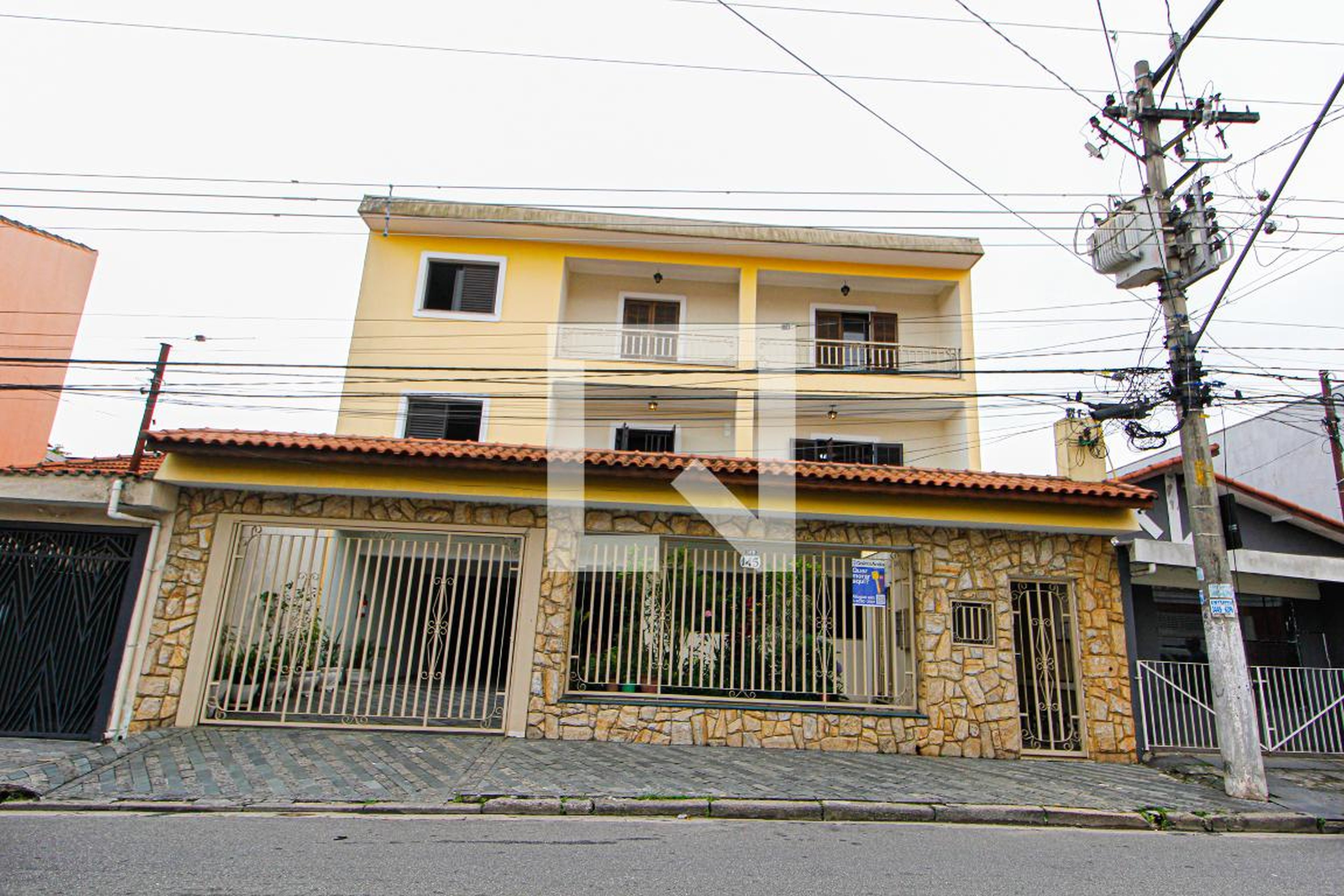 Fachada do Prédio Condomínio em Rua Ana Neri, 145