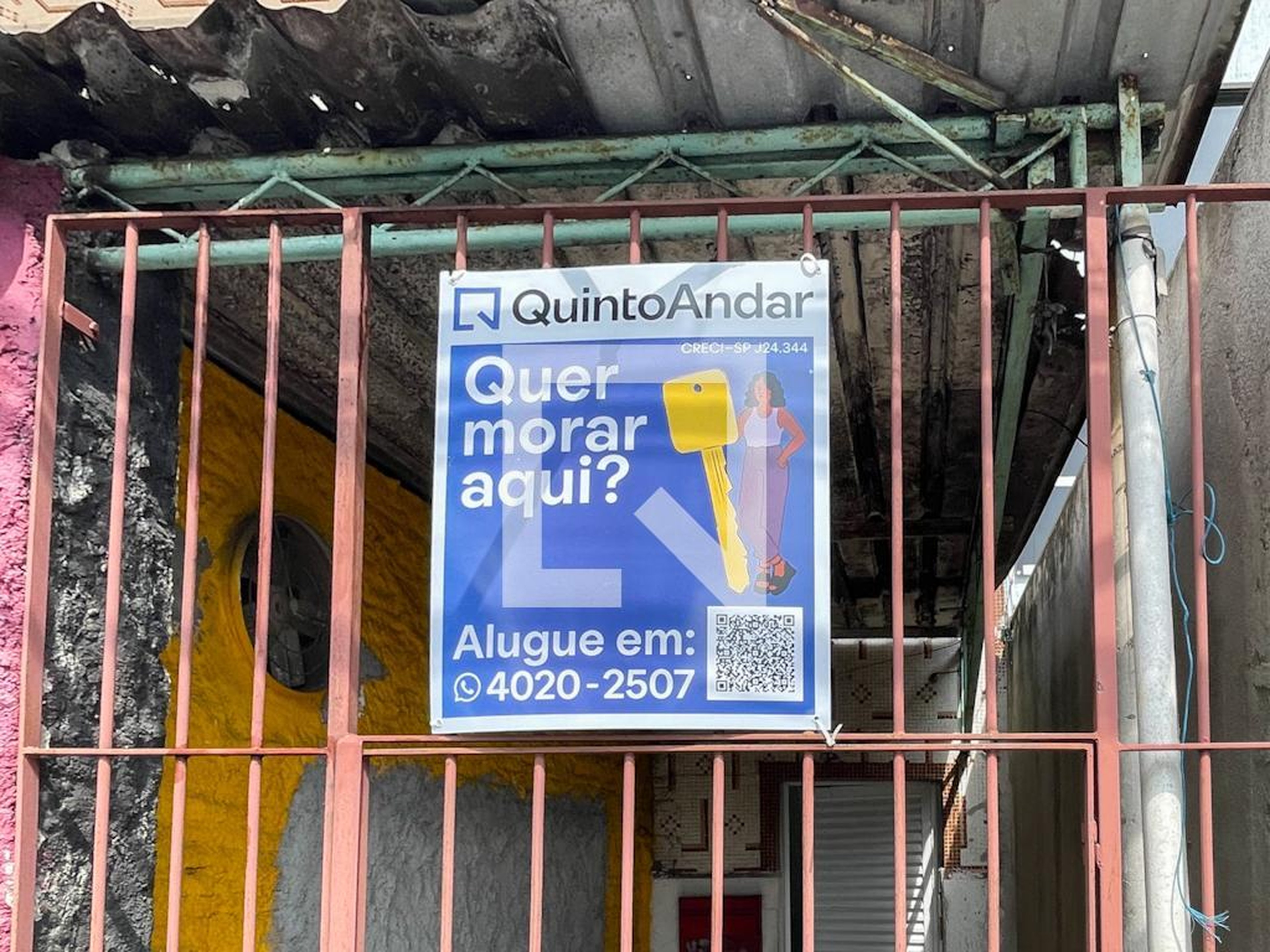 Fachada Condomínio em Rua Pacaembú, 287