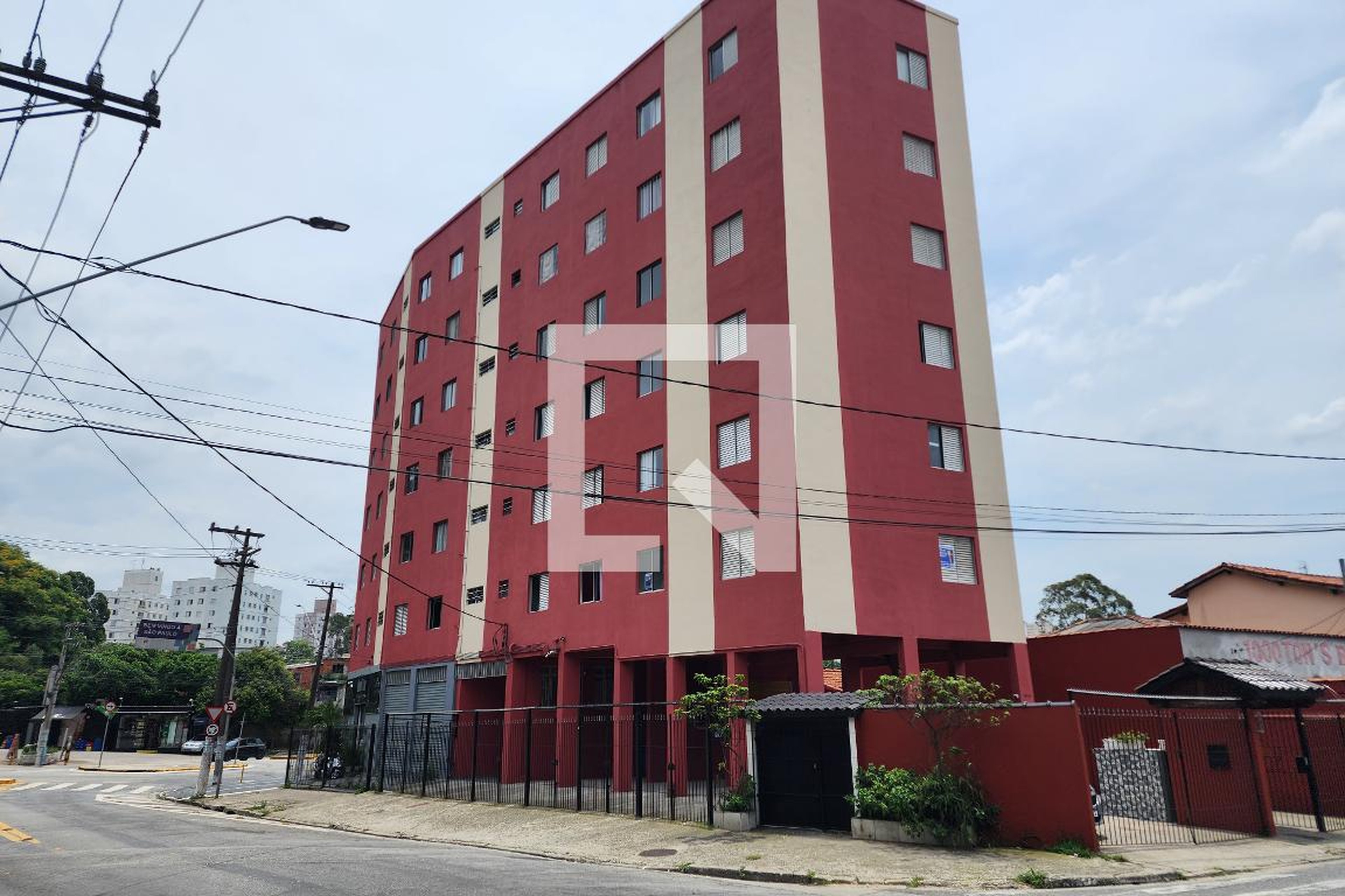 Fachada do Condomínio Edifício Spezzano