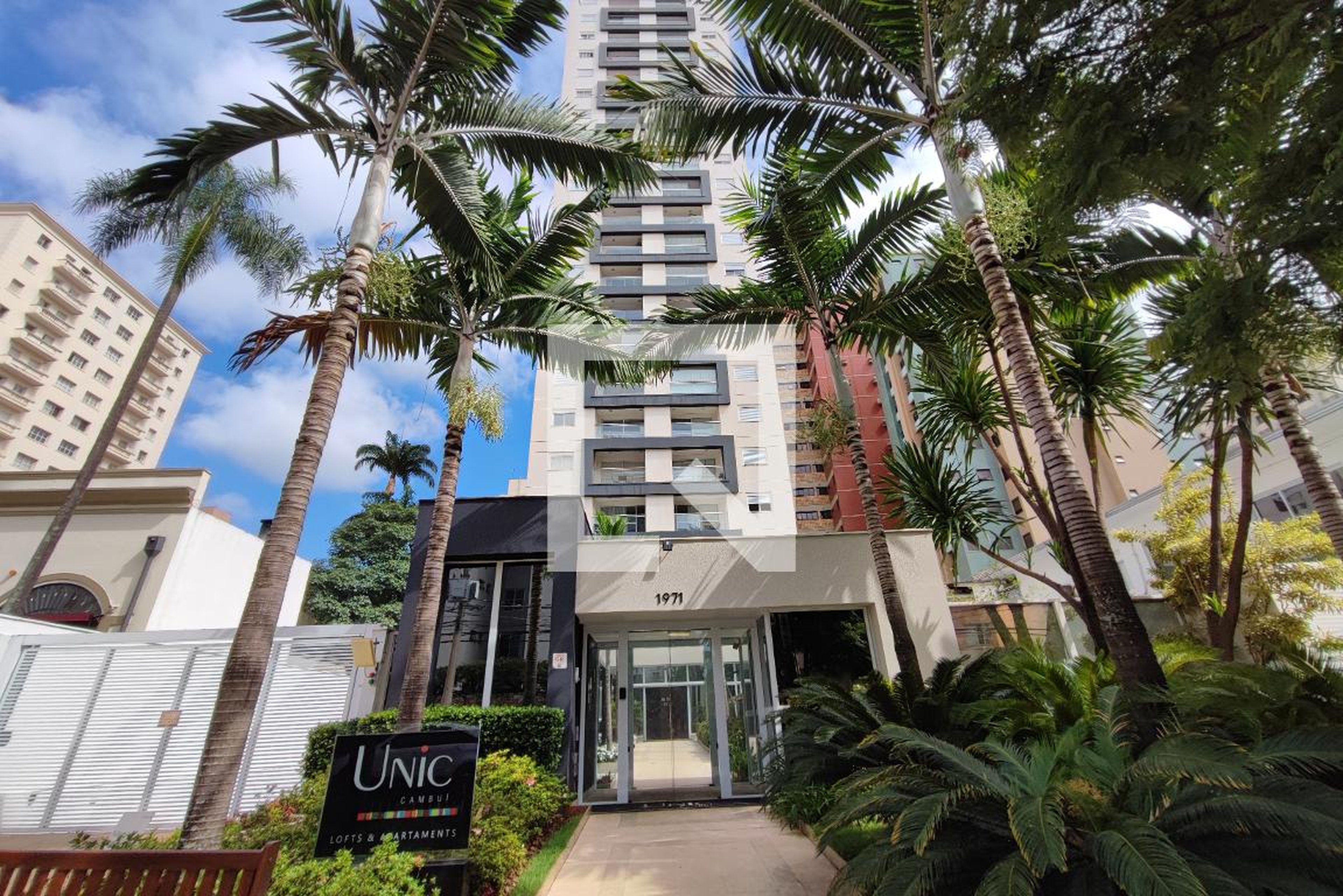 Fachada do Condomínio Condomínio Unic