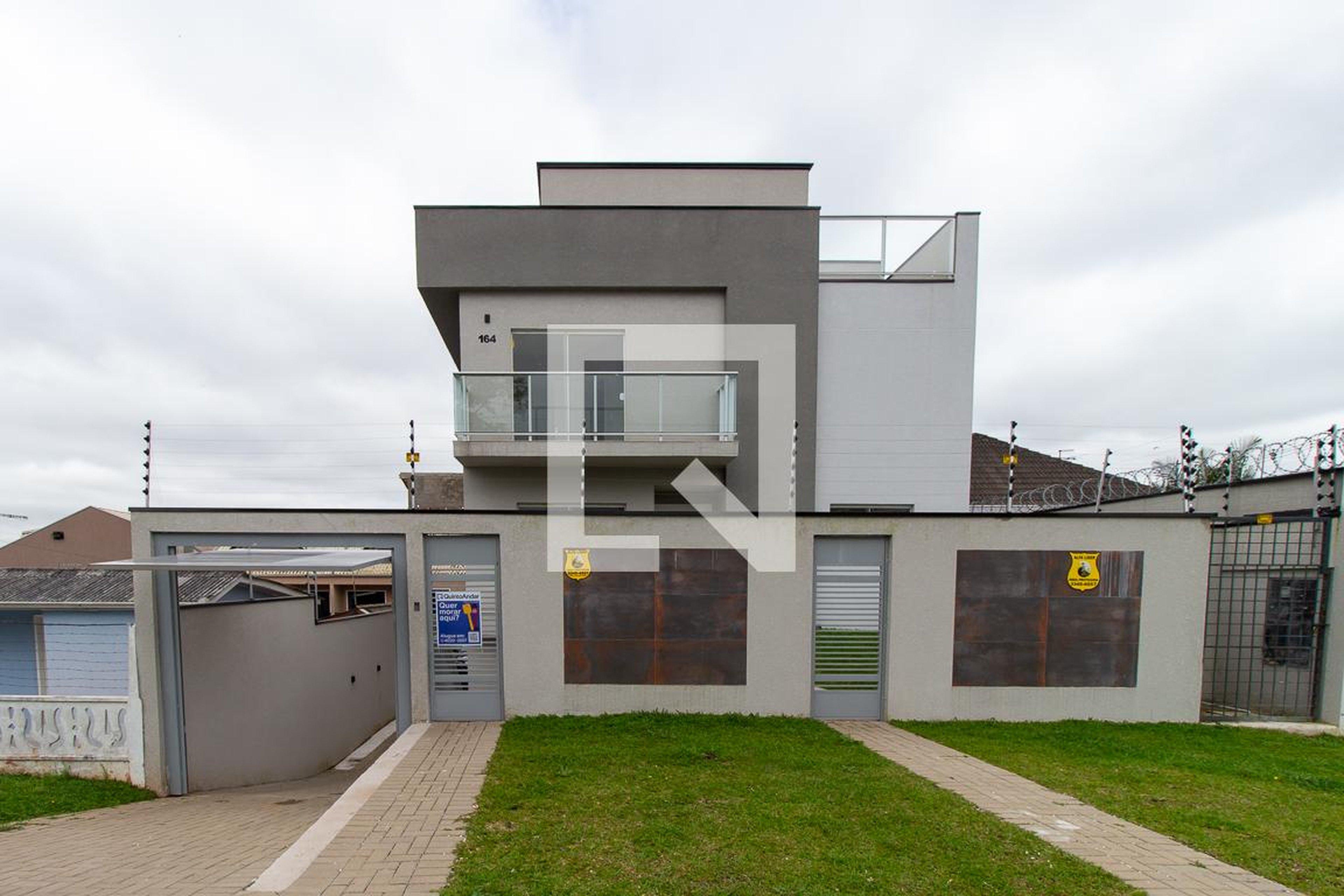Fachada Condomínio em Avenida Frederico Lambertucci, 164