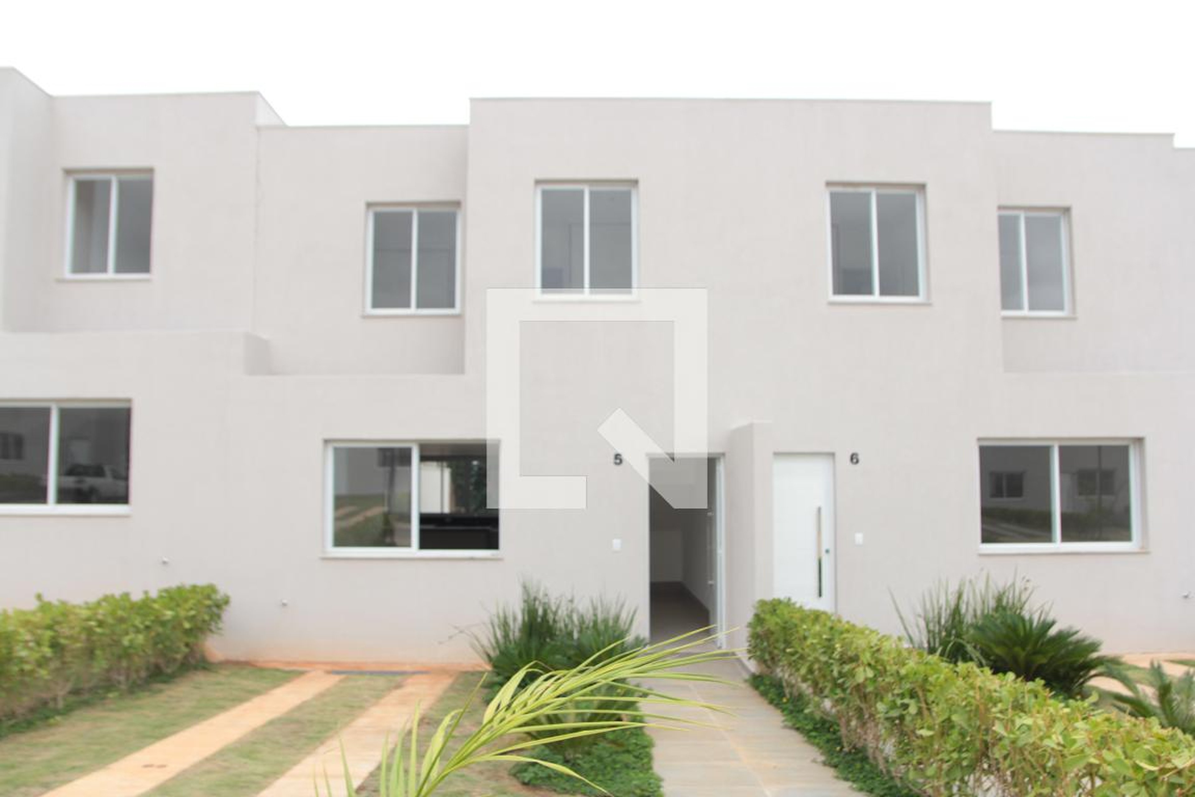 fachada Condomínio em Rua Toronto, 94