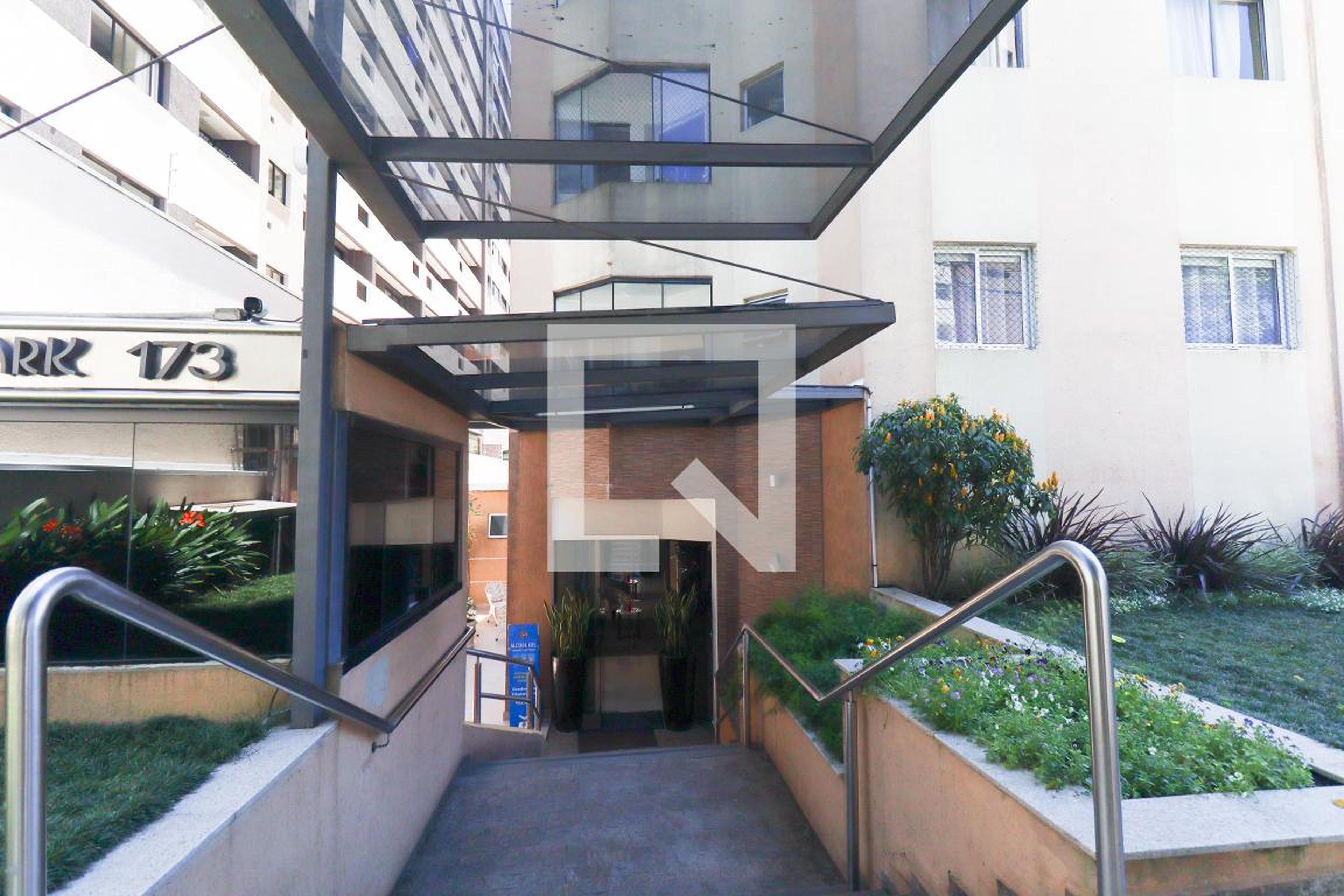 Fachada Condomínio em Rua Governador Agamenon Magalhães, 510