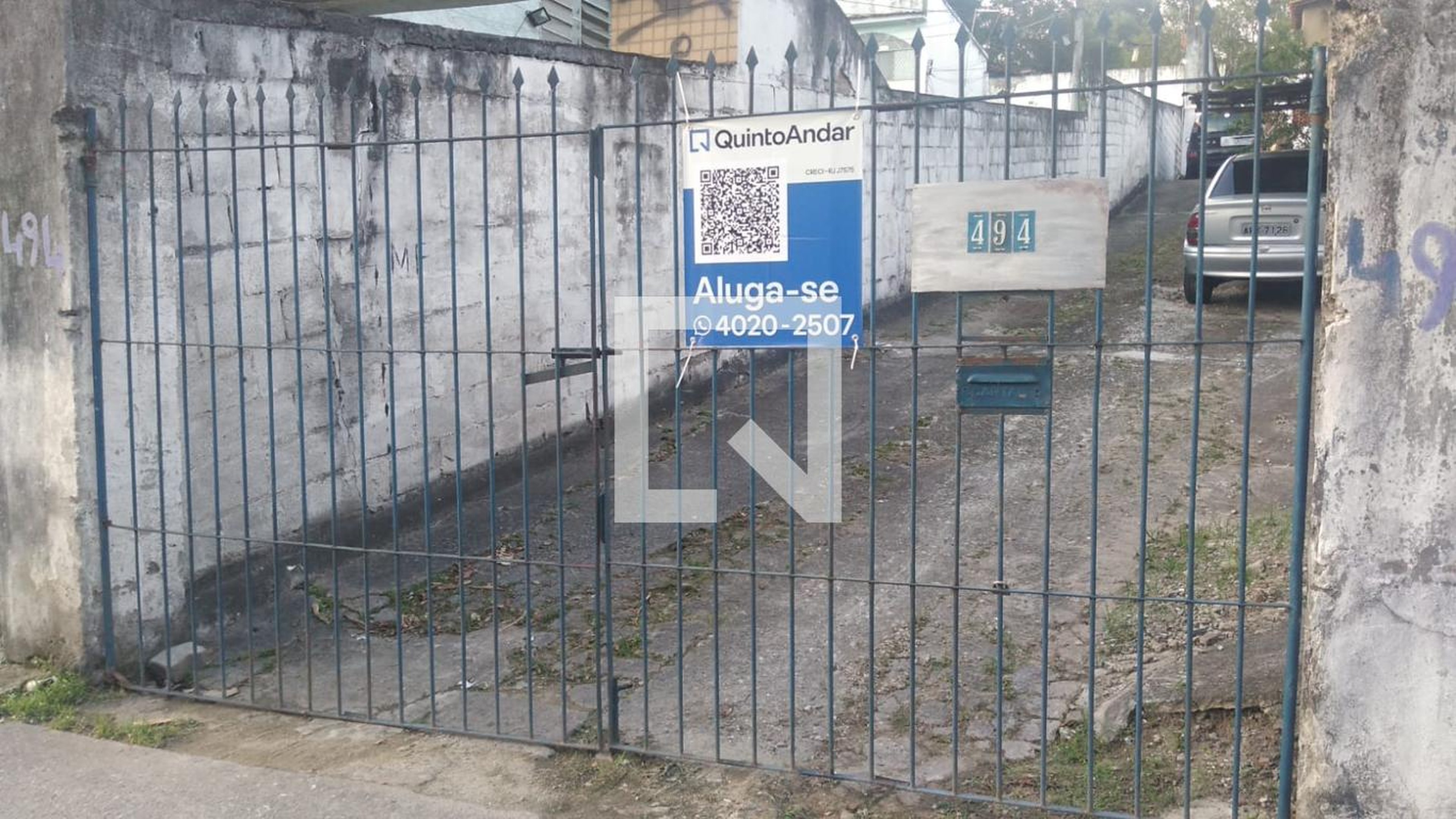 Fachada Condomínio em Estrada da Caroba, 494