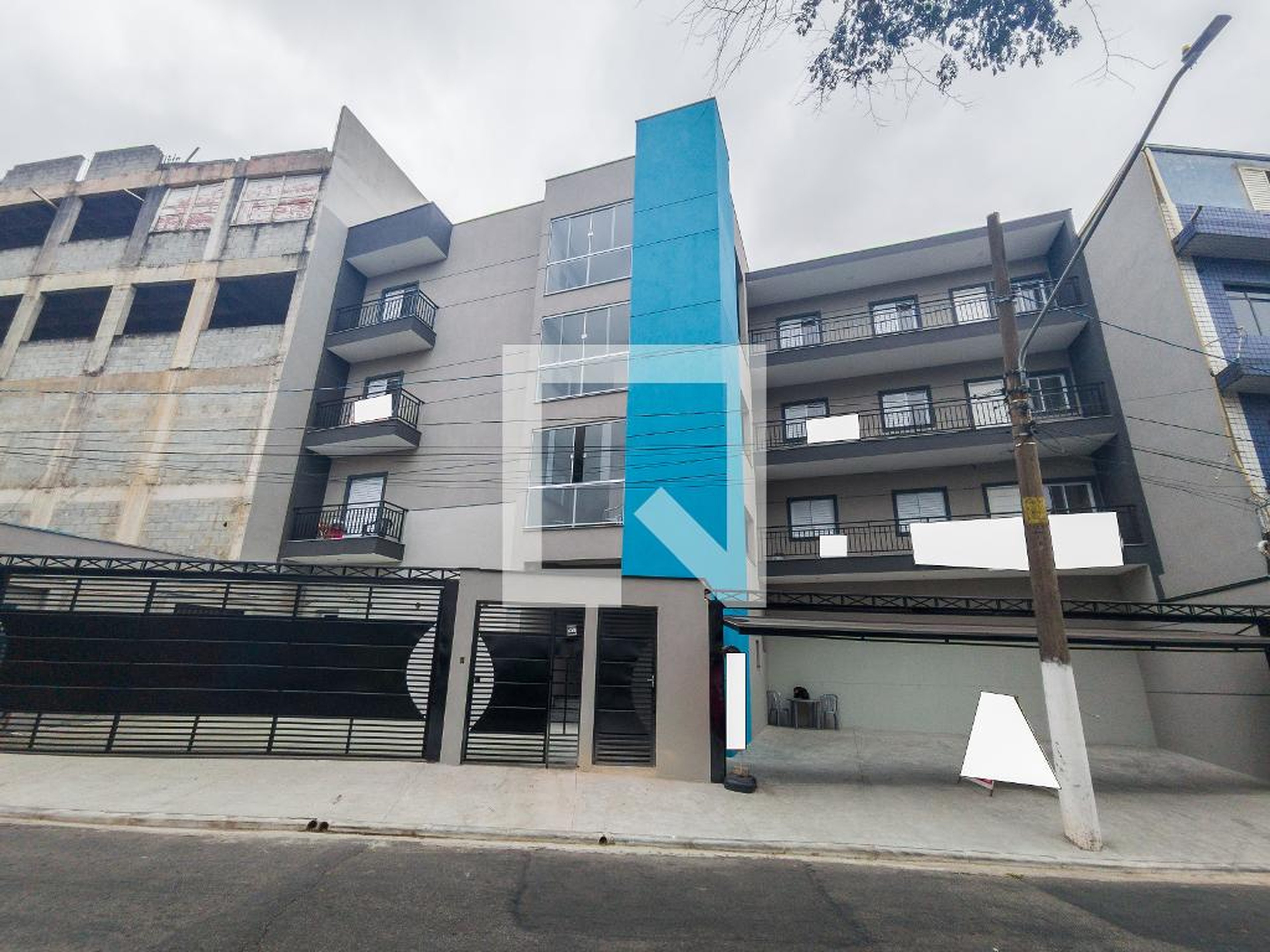 Fachada do Prédio Condomínio em Rua Domingos da Costa Mata, 479