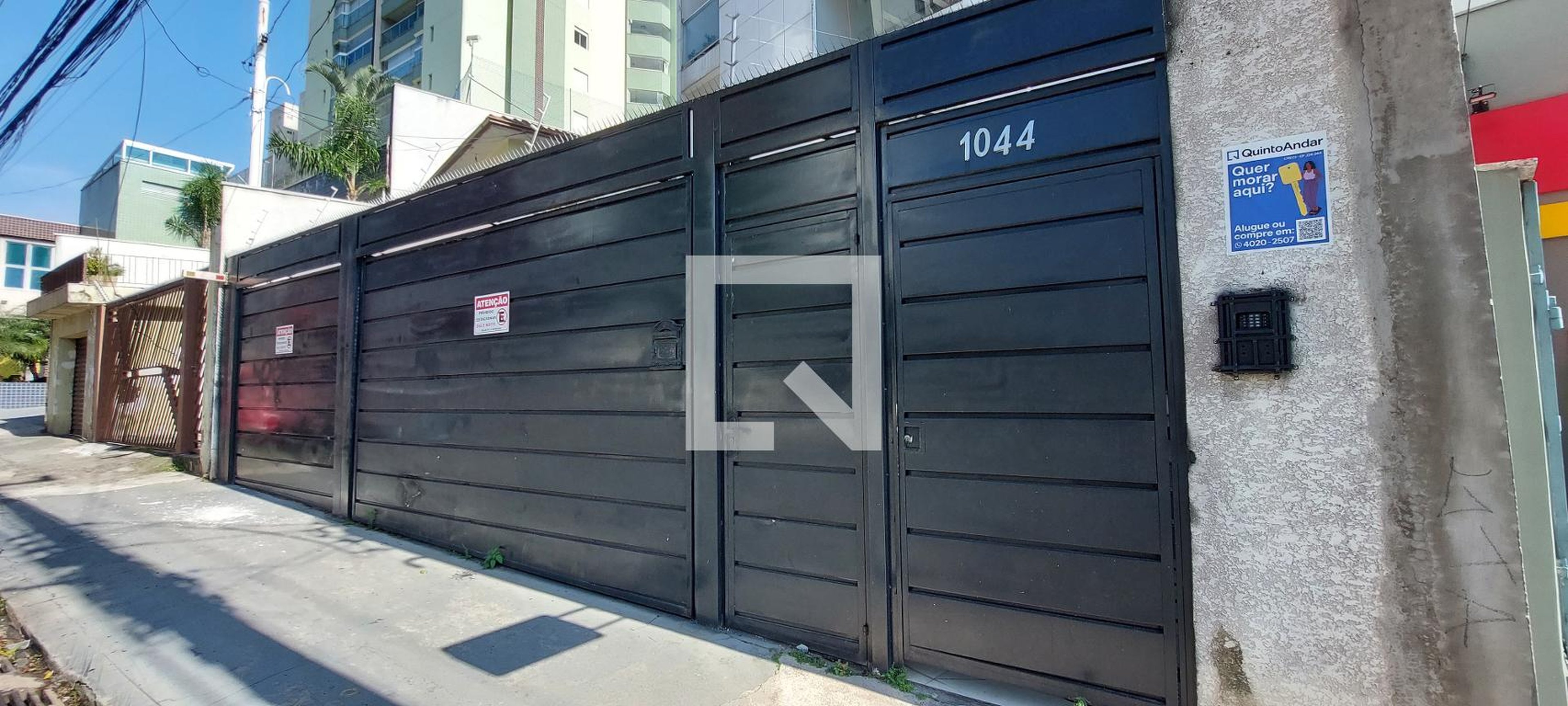 Fachada Condomínio em Rua Catequese, 1044