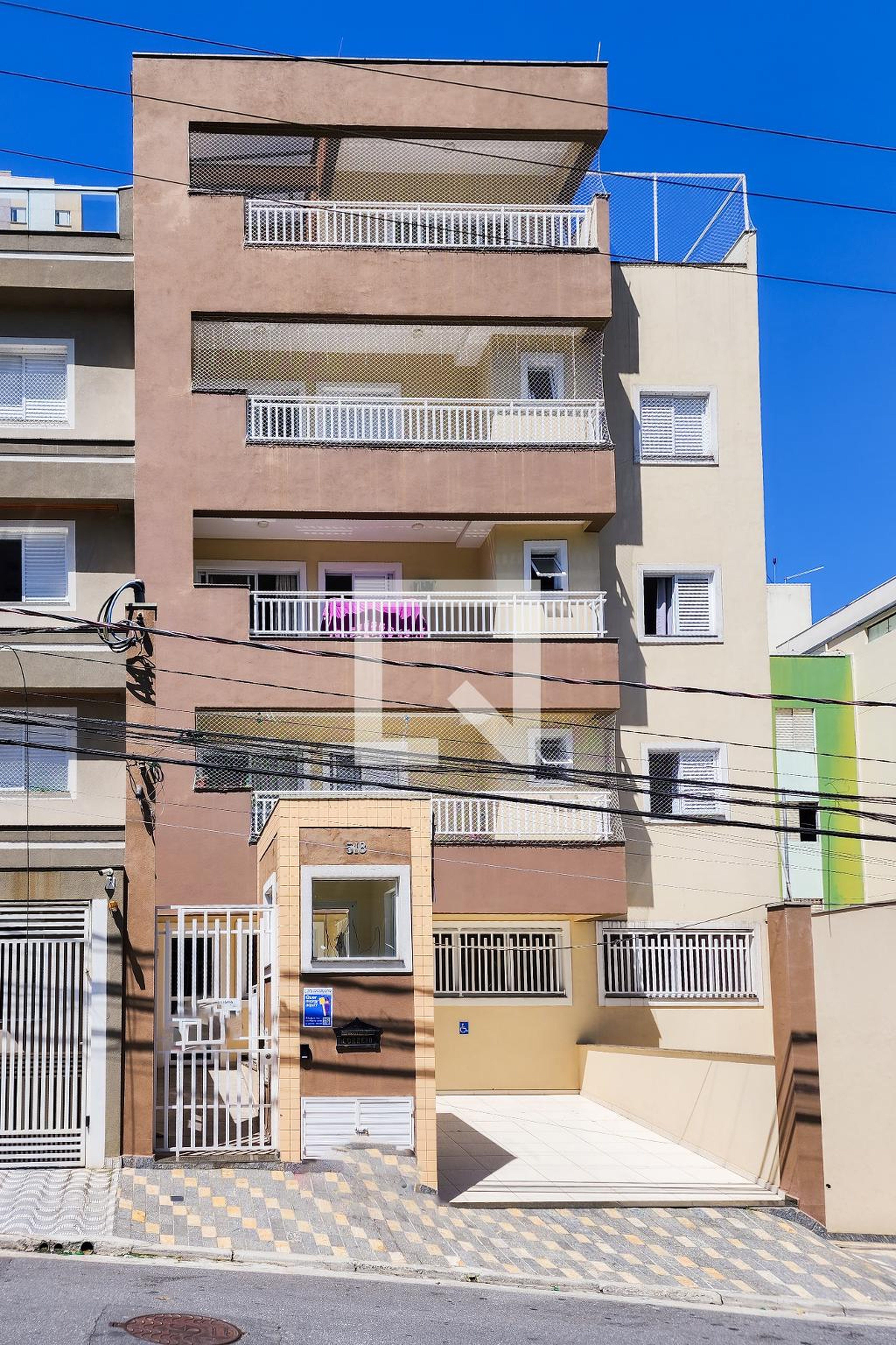 Fachada do Condomínio Condomínio Celice Farias