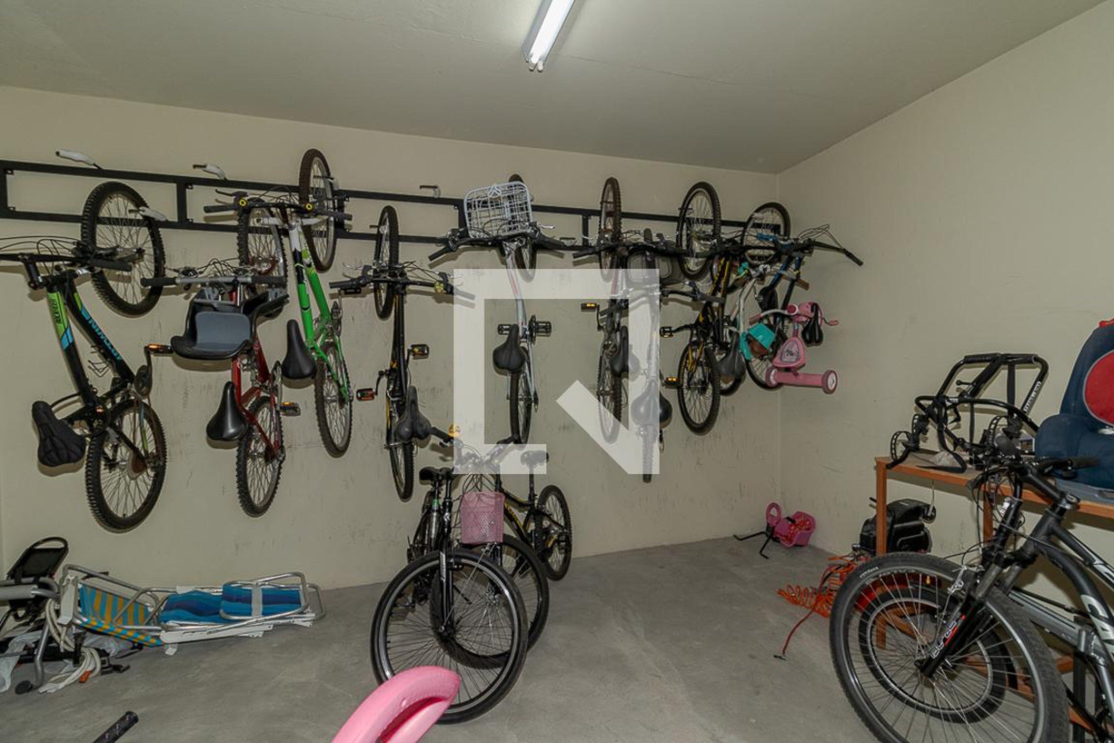 Bicicletário - Edifício Província de Shiga