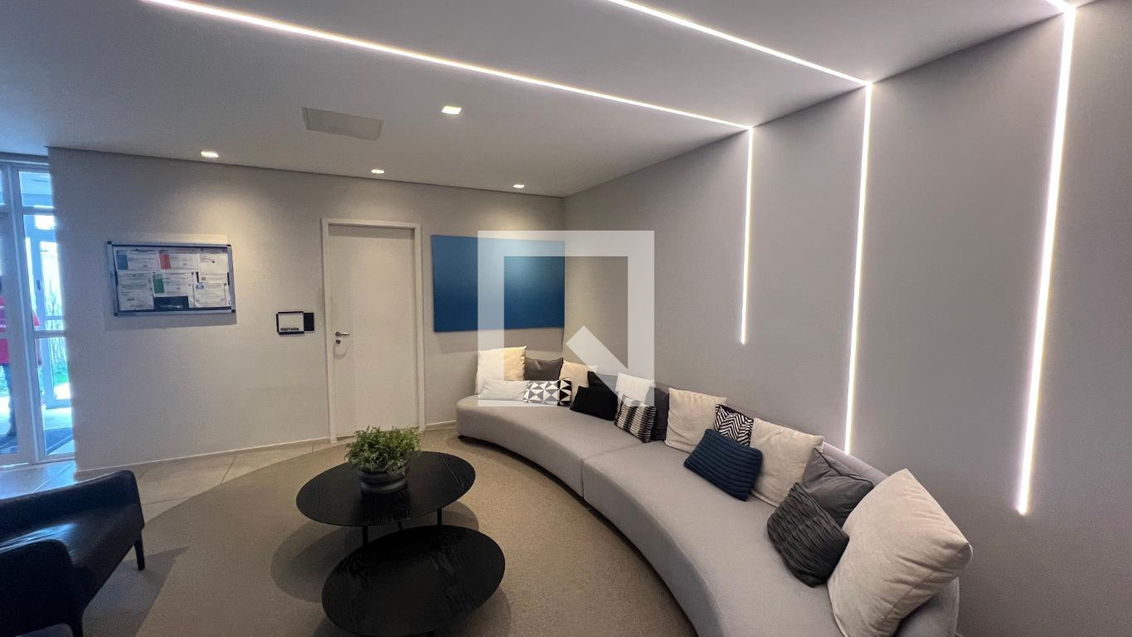 Hall - You Faria Lima