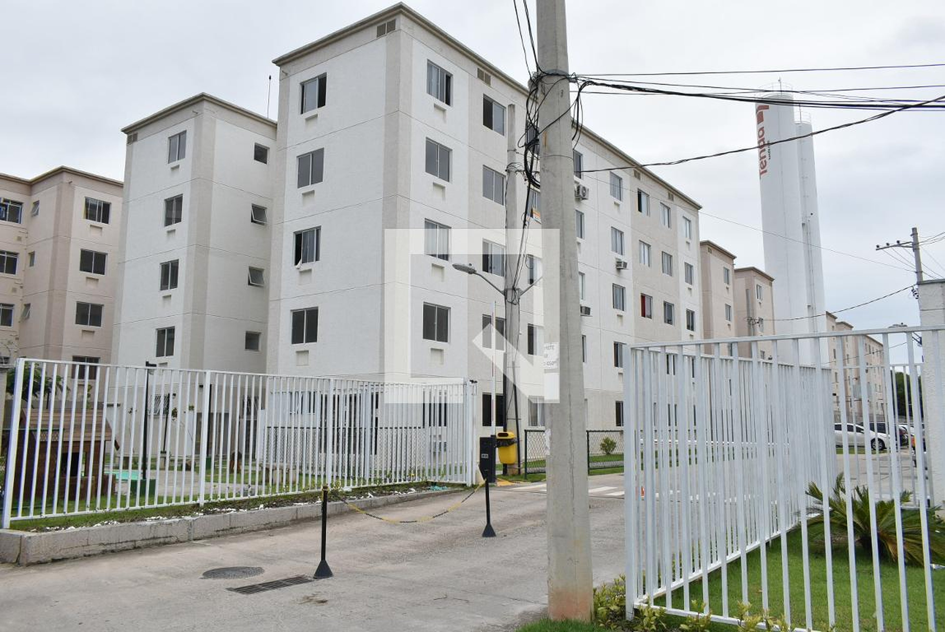 Fachada Condomínio em Rua Codorna, 135