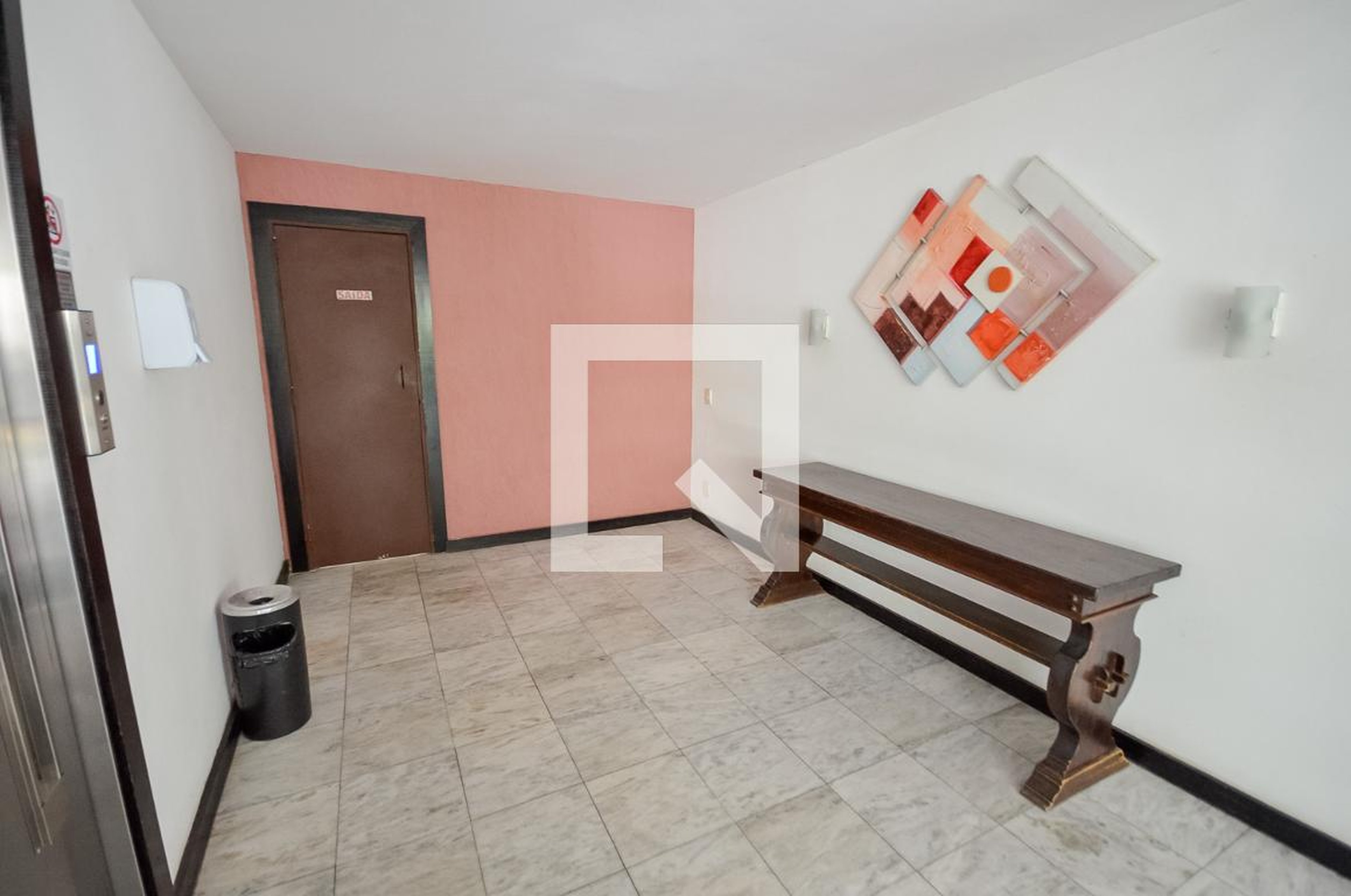 Hall - Edifício Toulouse Lautrec