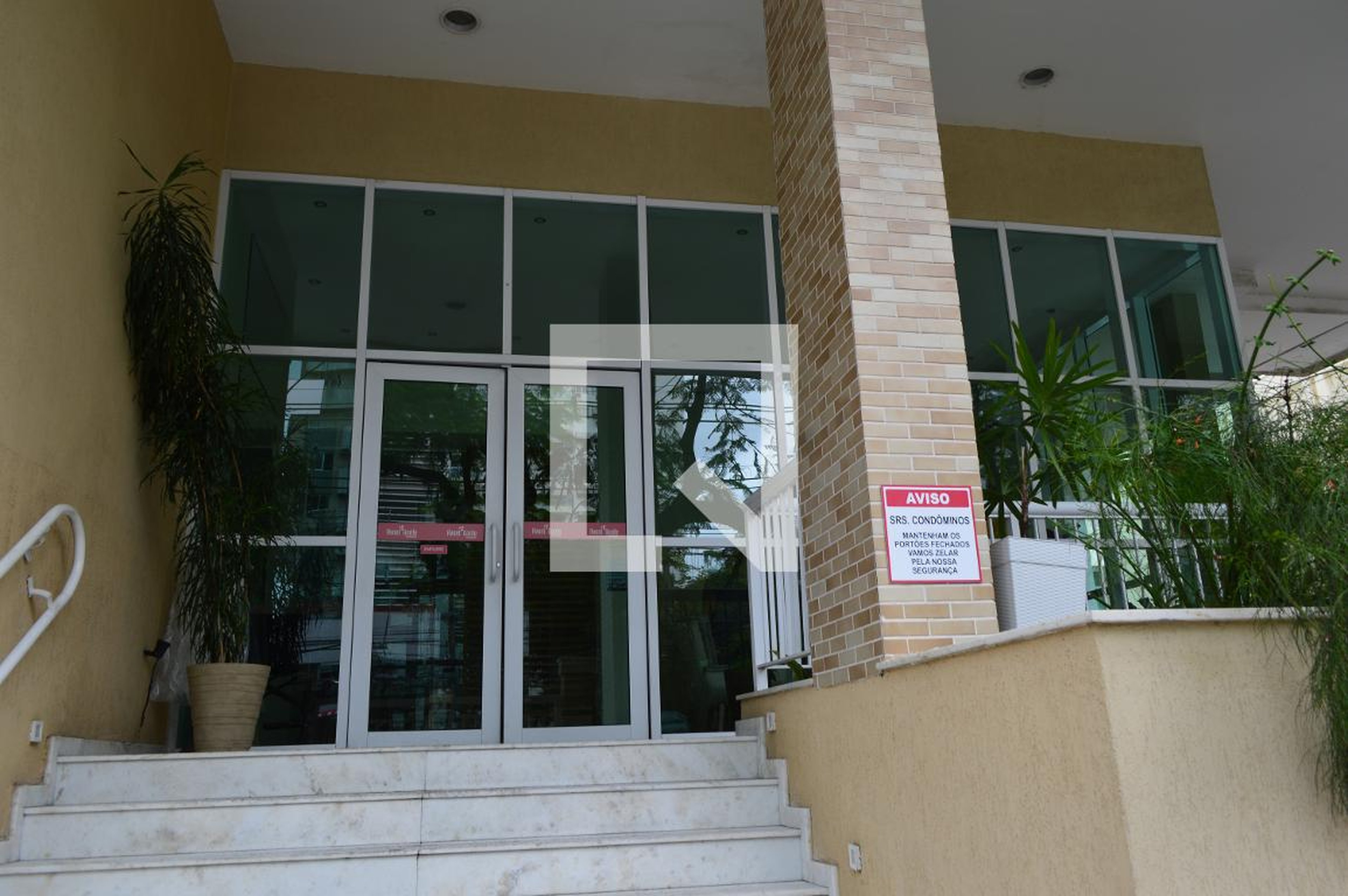 Entrada - Avant Garde