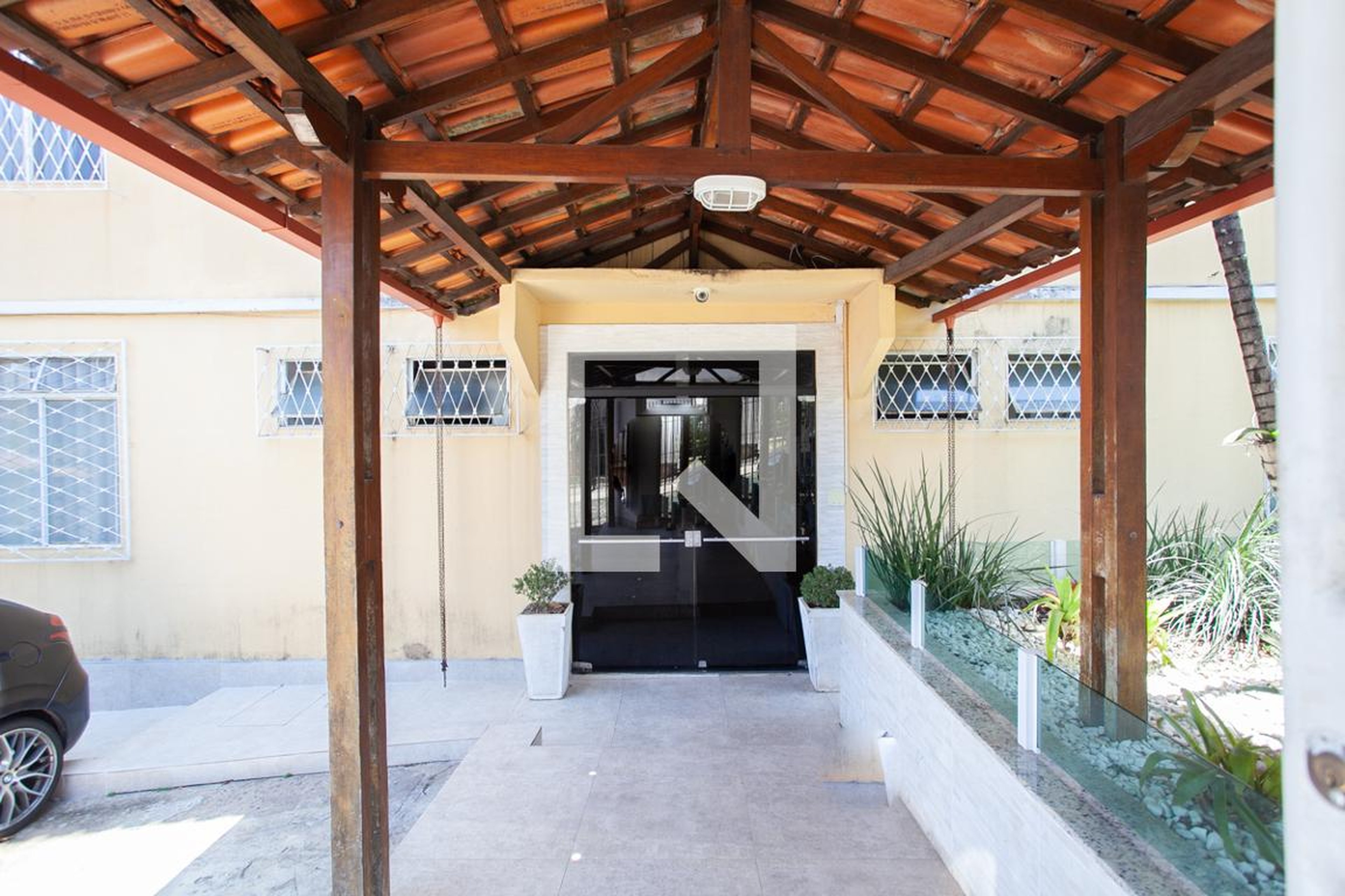 Entrada do prédio - null