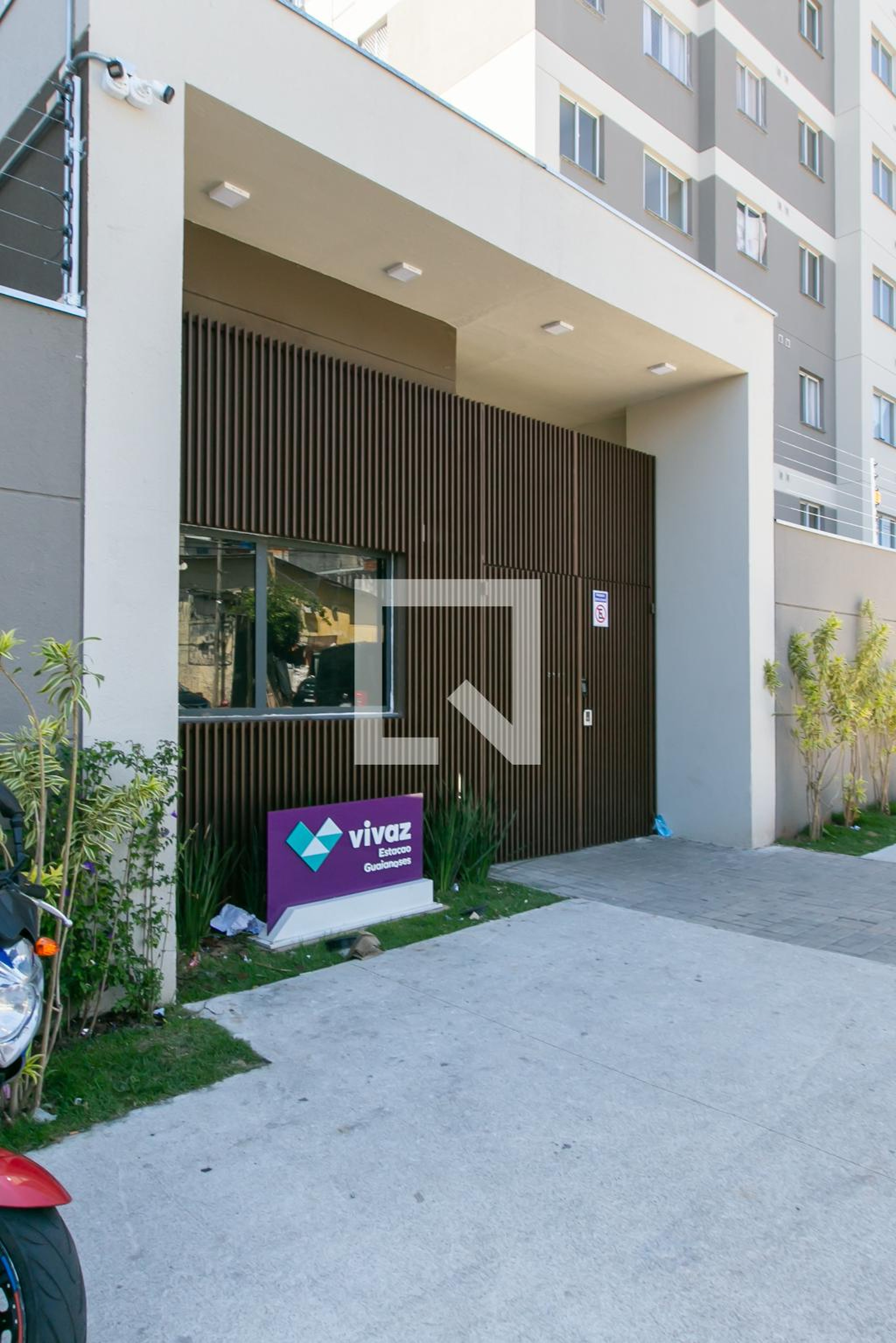 Fachada Condomínio em Rua Salvador Gianetti, 401