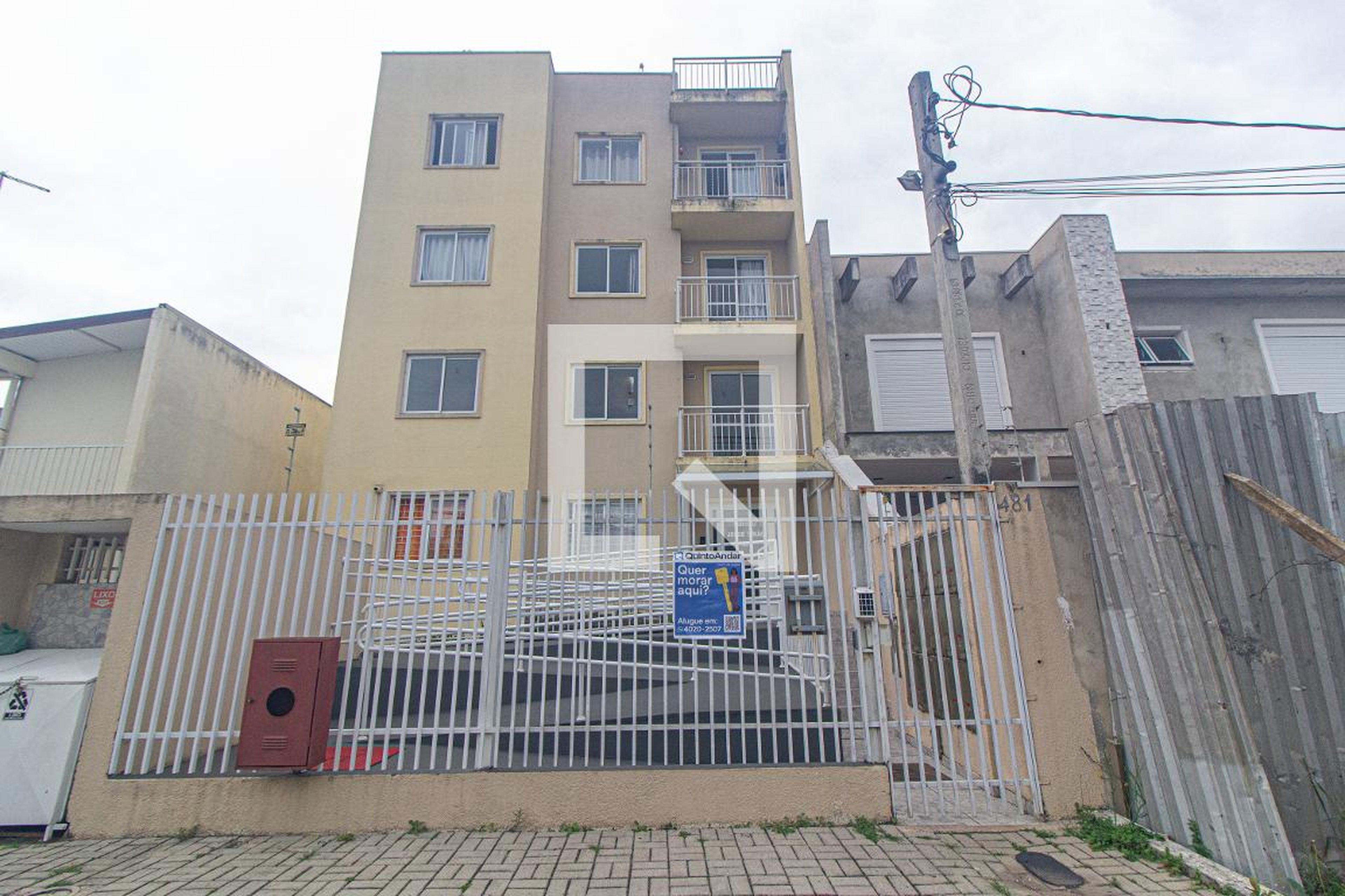 Fachada Condomínio em Rua Jorge Simão, 481