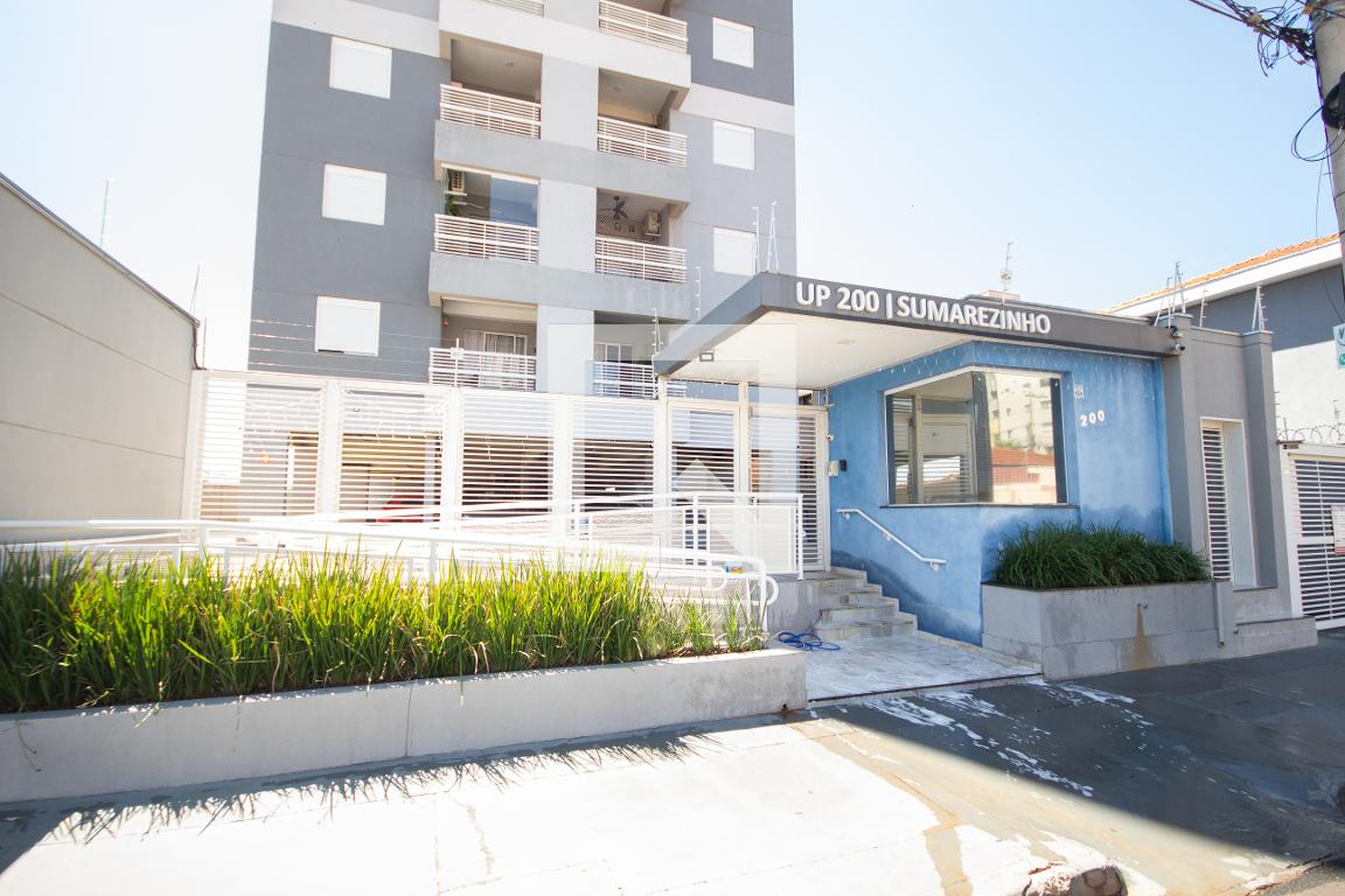 Fachada do condomínio Condomínio UP 200