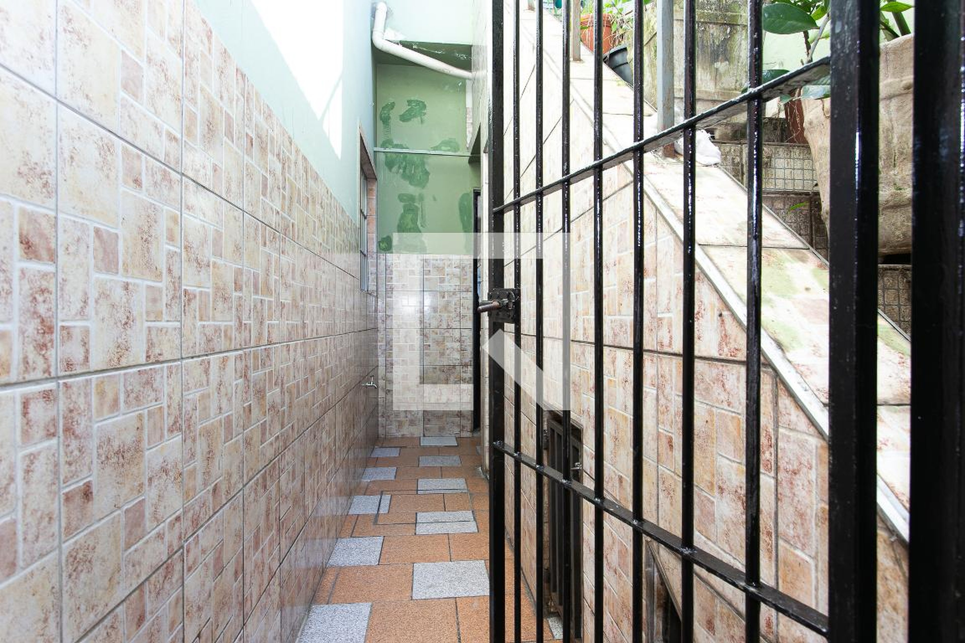 Entrada - Casa Frente