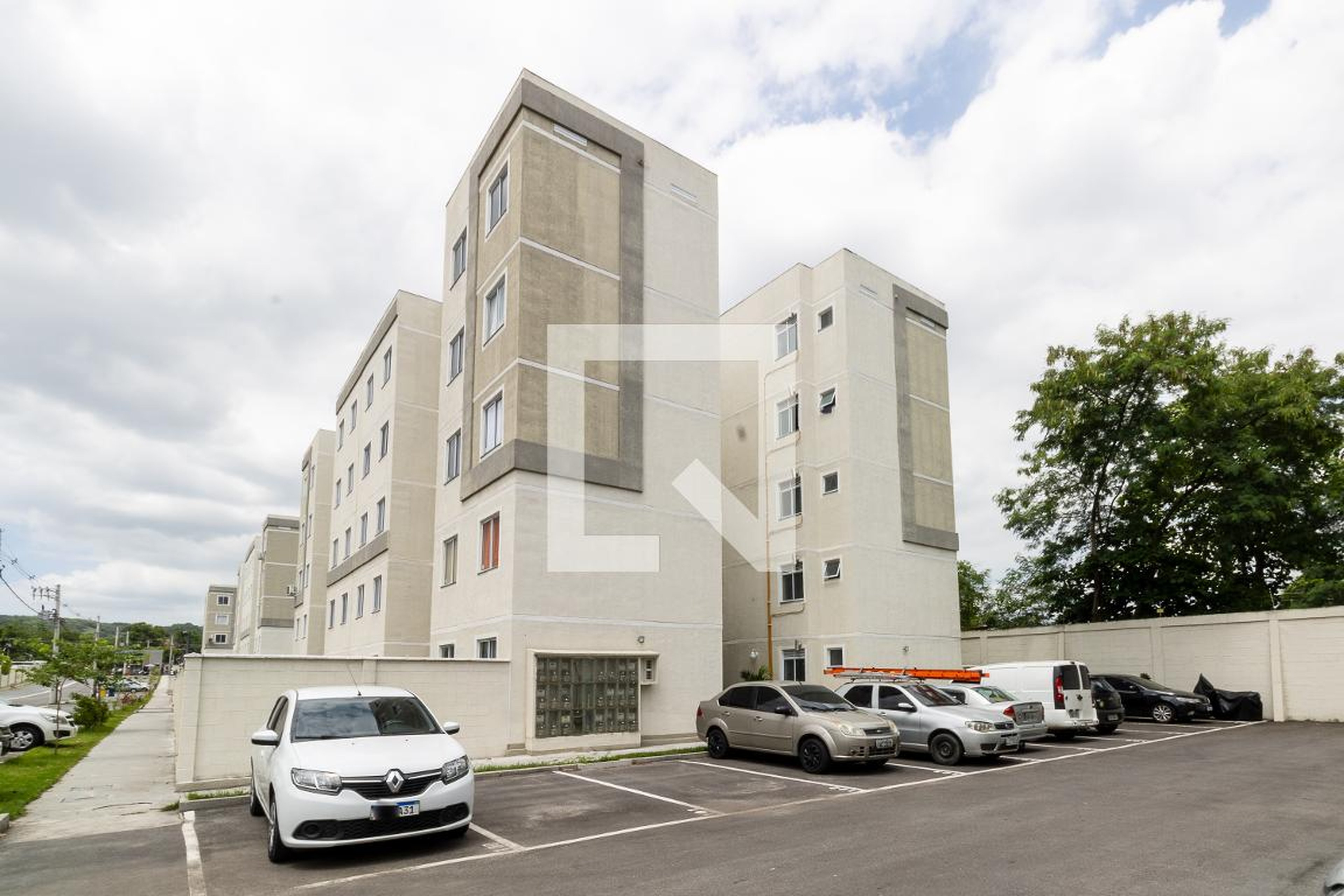 Fachada do Prédio Condomínio em Rua Campo Grande, 100