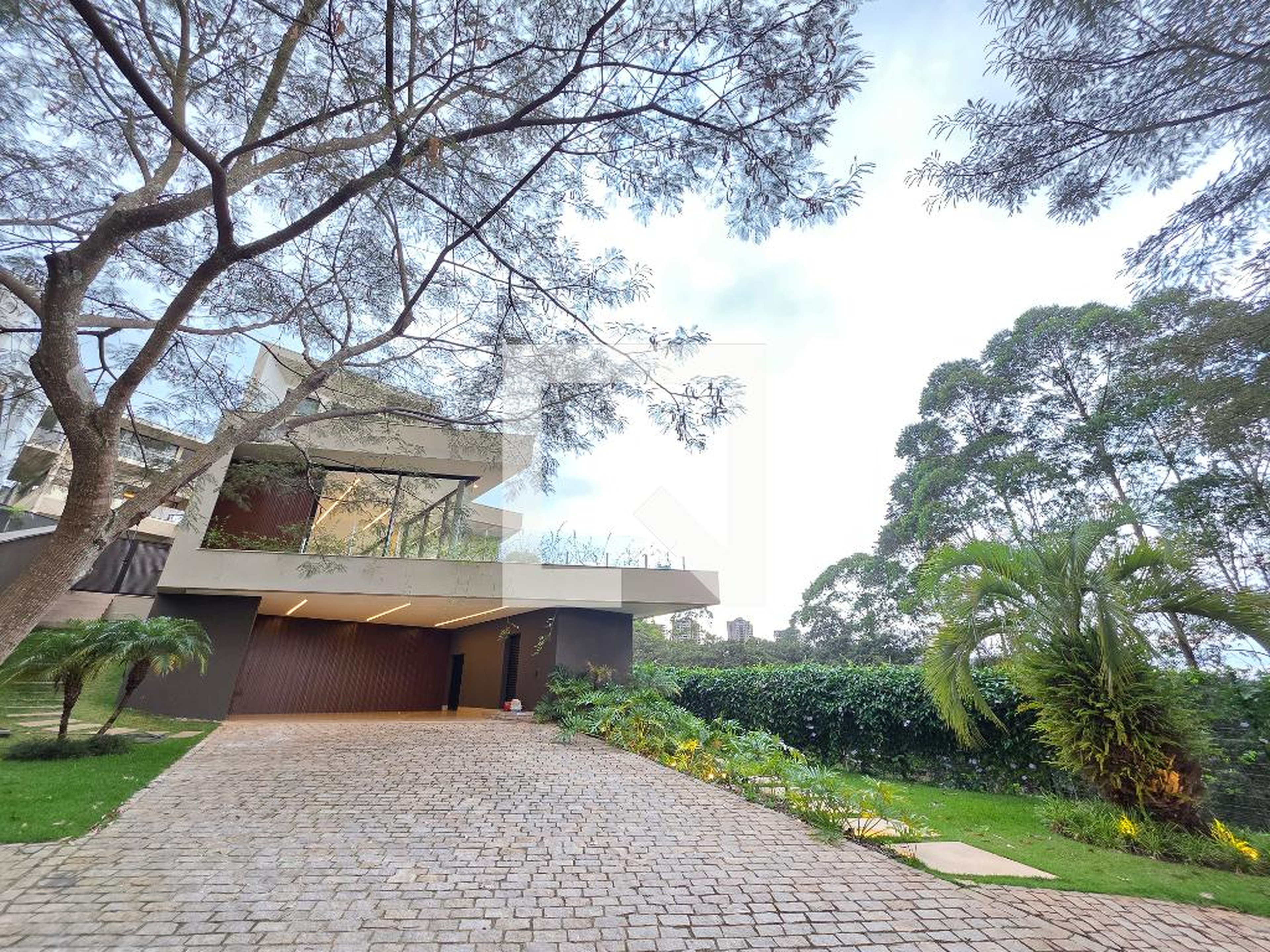 Fachada Condomínio em Rua dos Beija Flores, 835