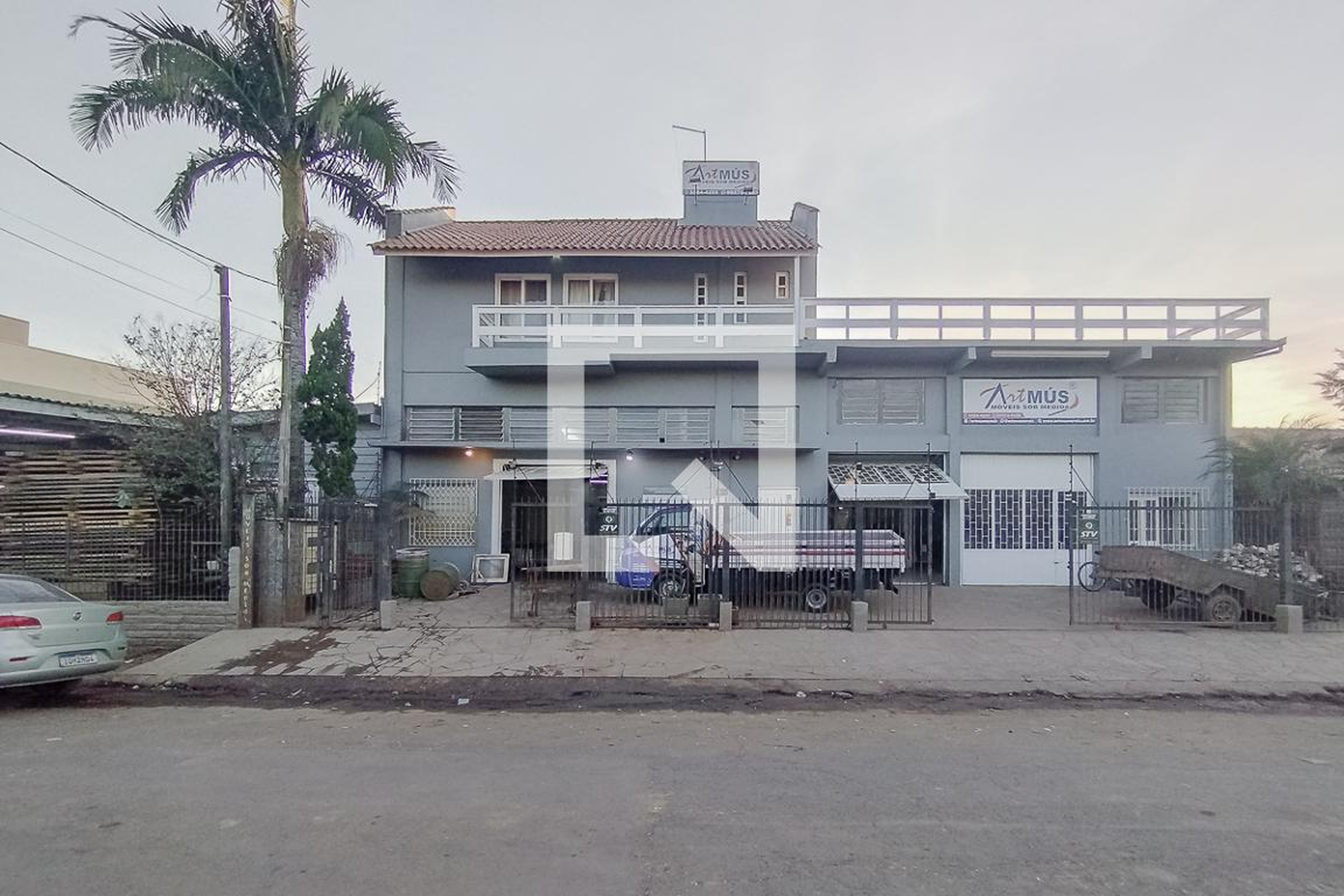 Fachada Condomínio em Rua Espírito Santo, 82