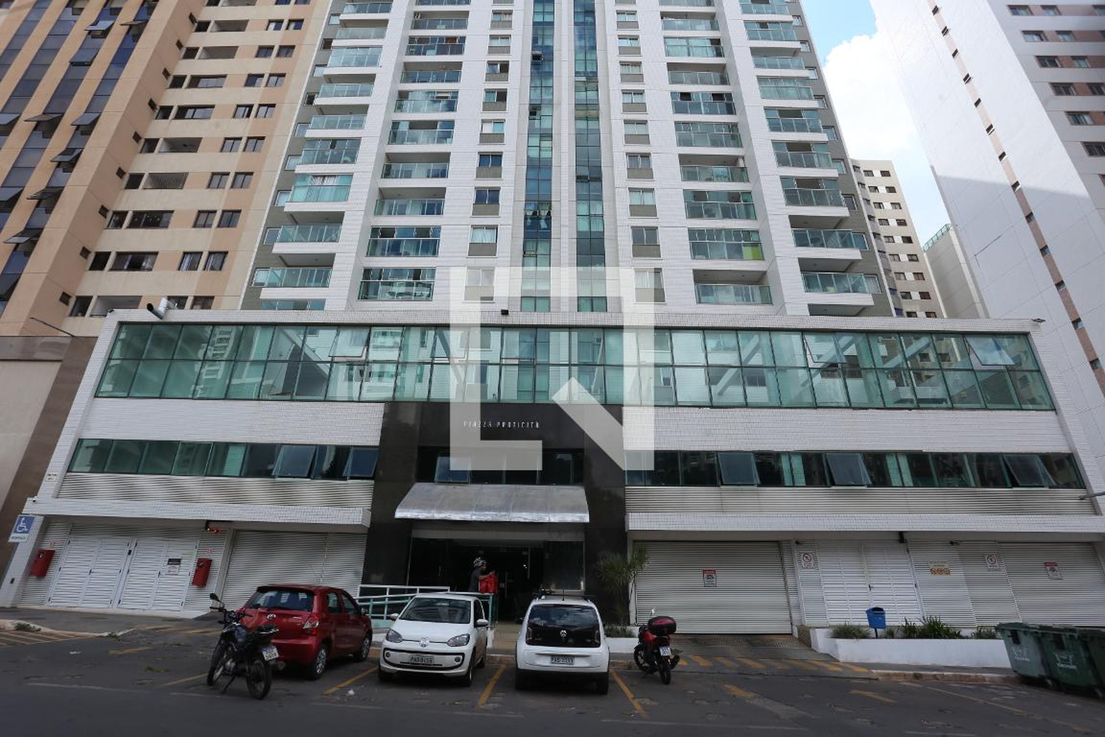 Fachada do Prédio Condomínio Piazza Praticità