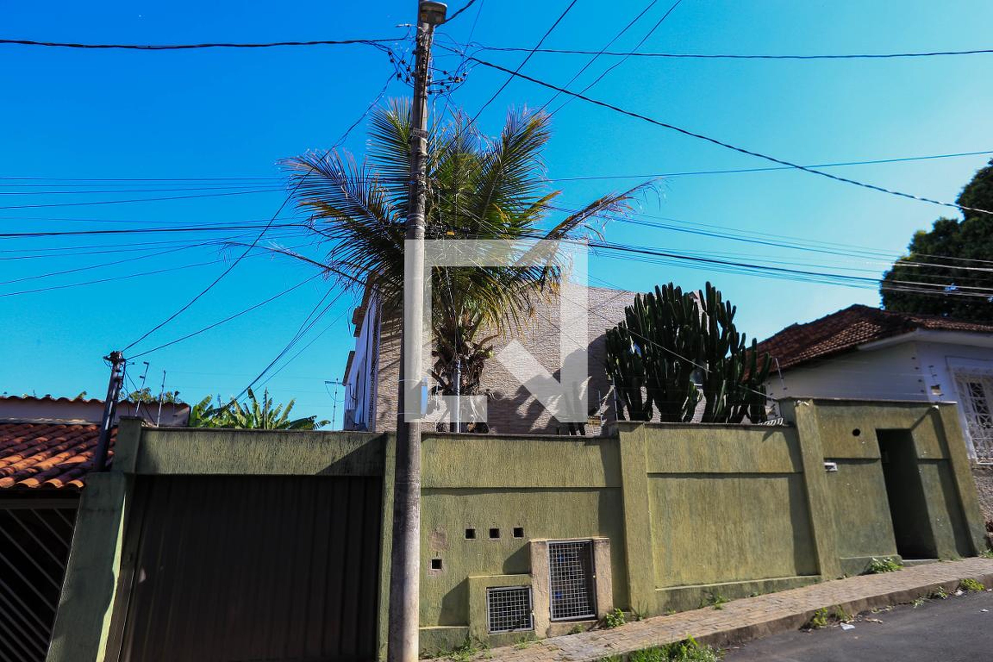 Fachada Condomínio em Rua Frederico Incalado, 38