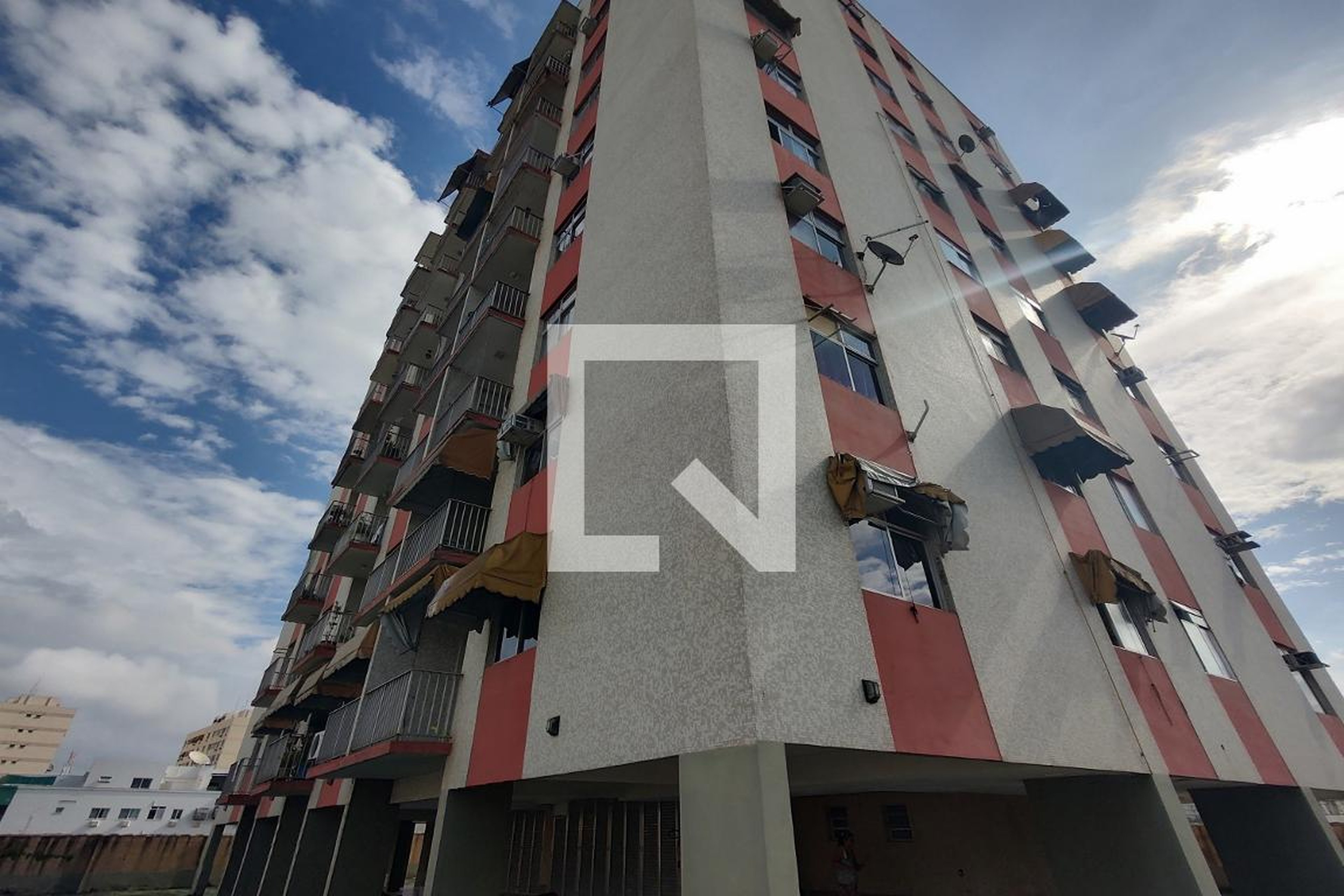 Fachada do Prédio Edifício Pousada Três Rios