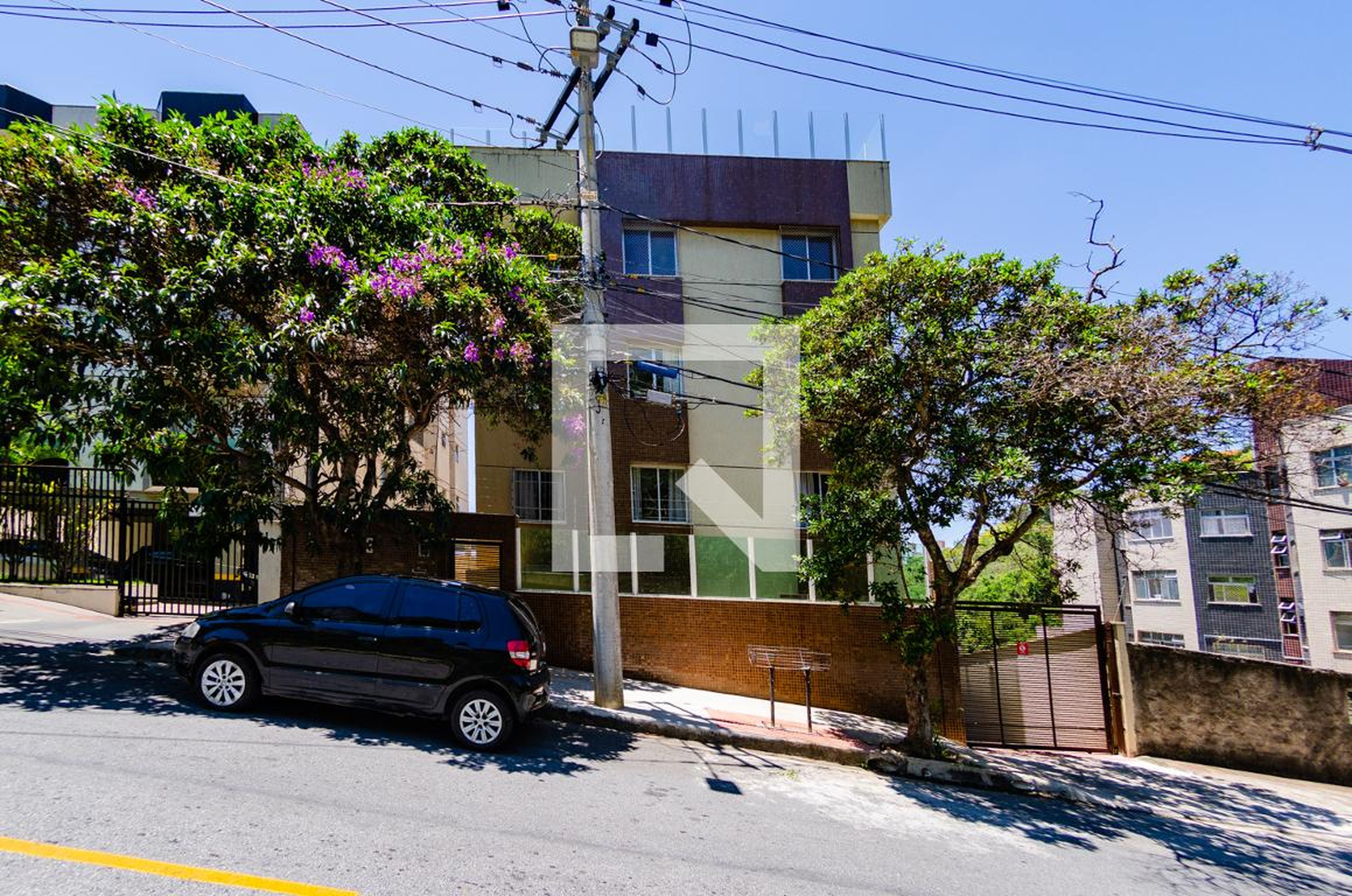 Fachada Condomínio em Rua Esmeraldo Botelho, 243