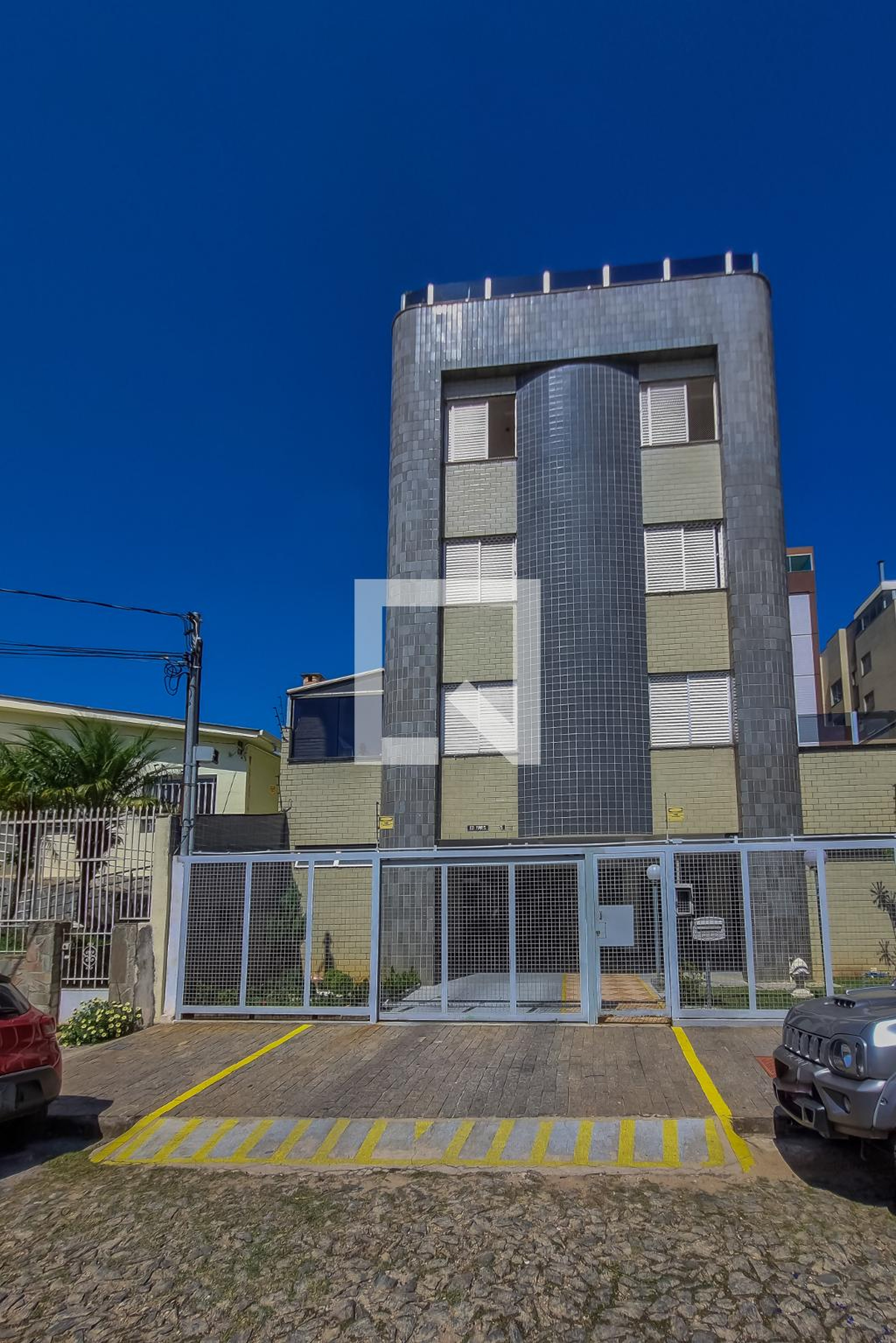 Fachada Condomínio em Rua Fornaciari, 87