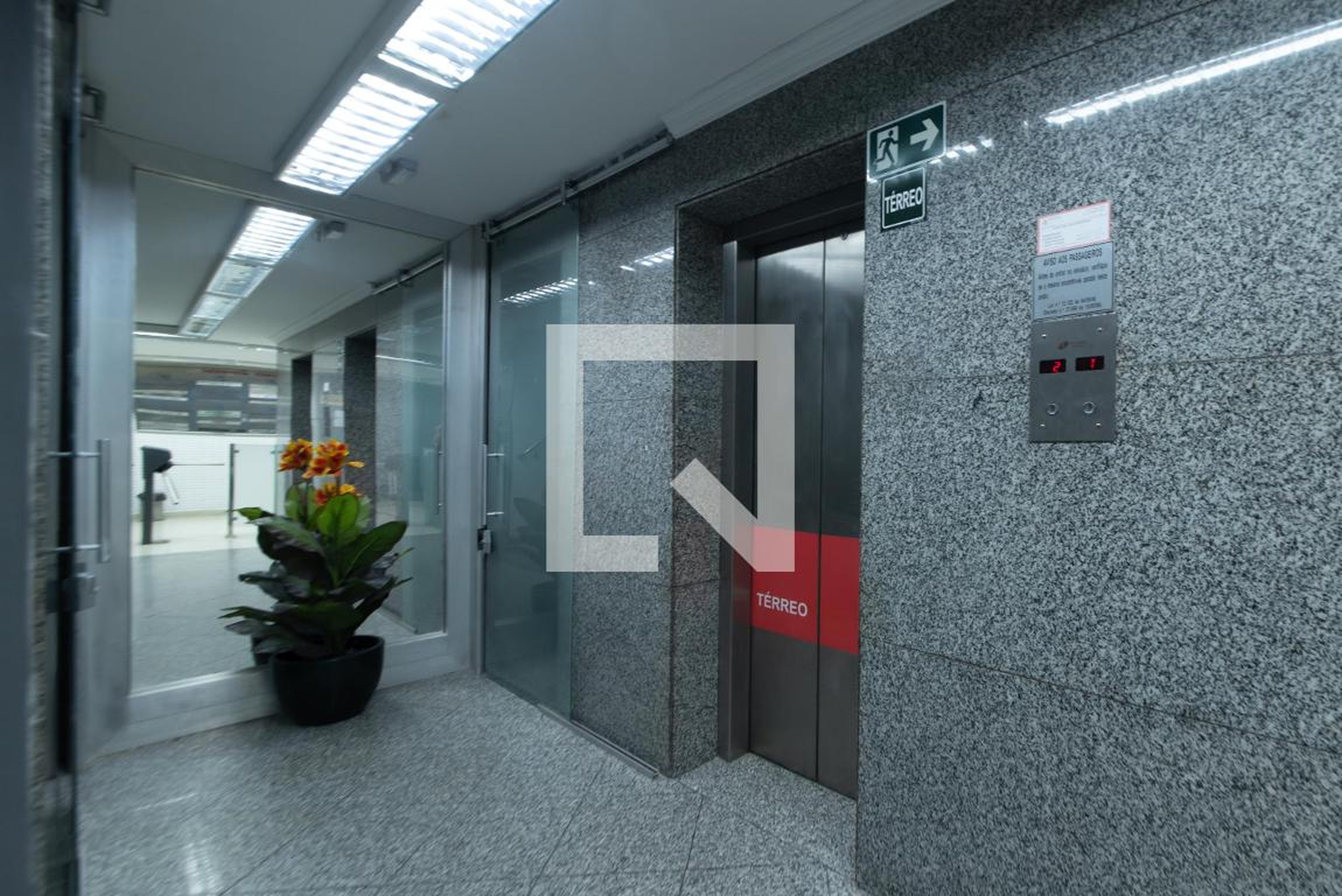 Hall Social - null