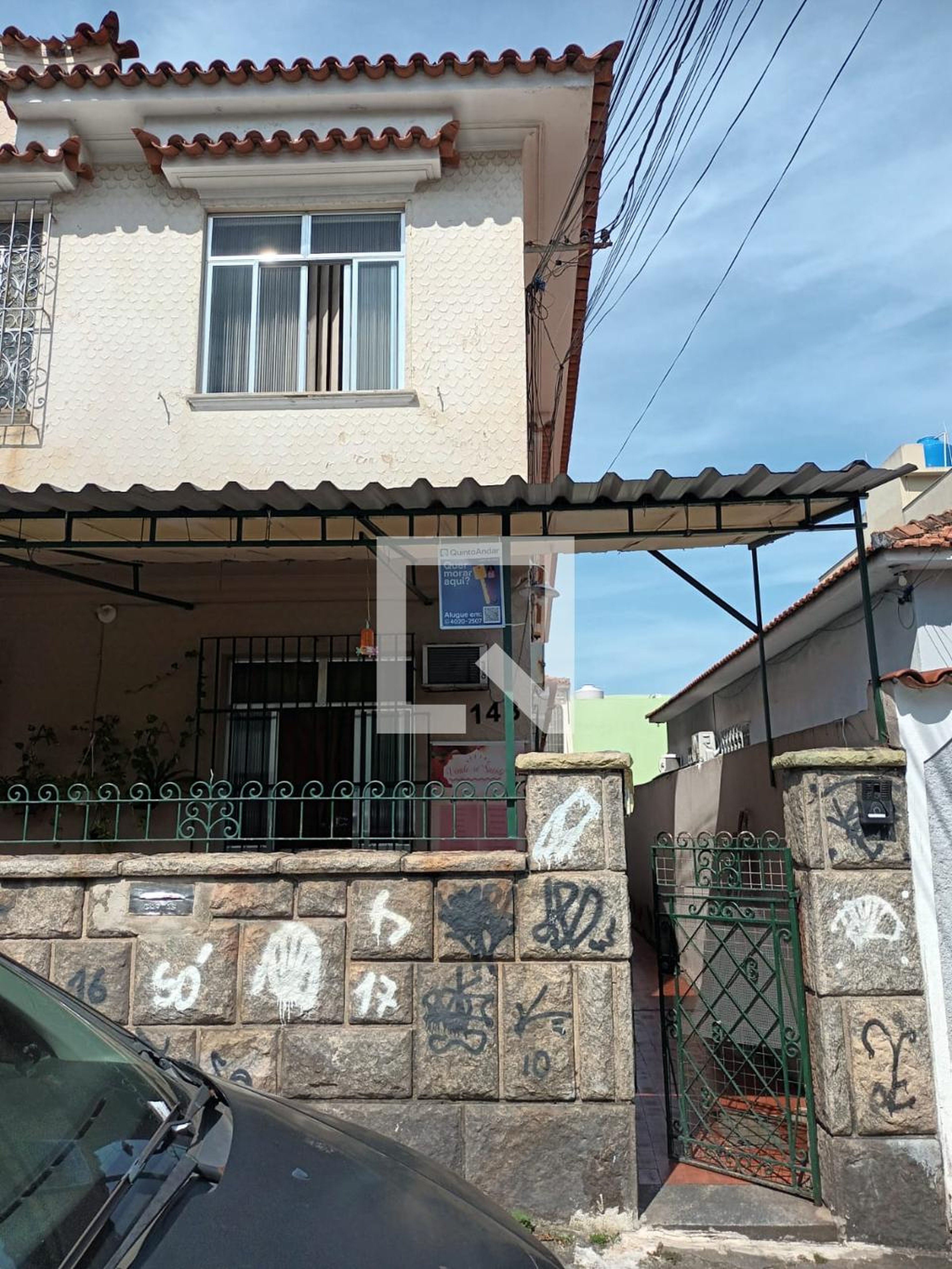 Fachada Condomínio em Rua Oliveira de Andrade, 148