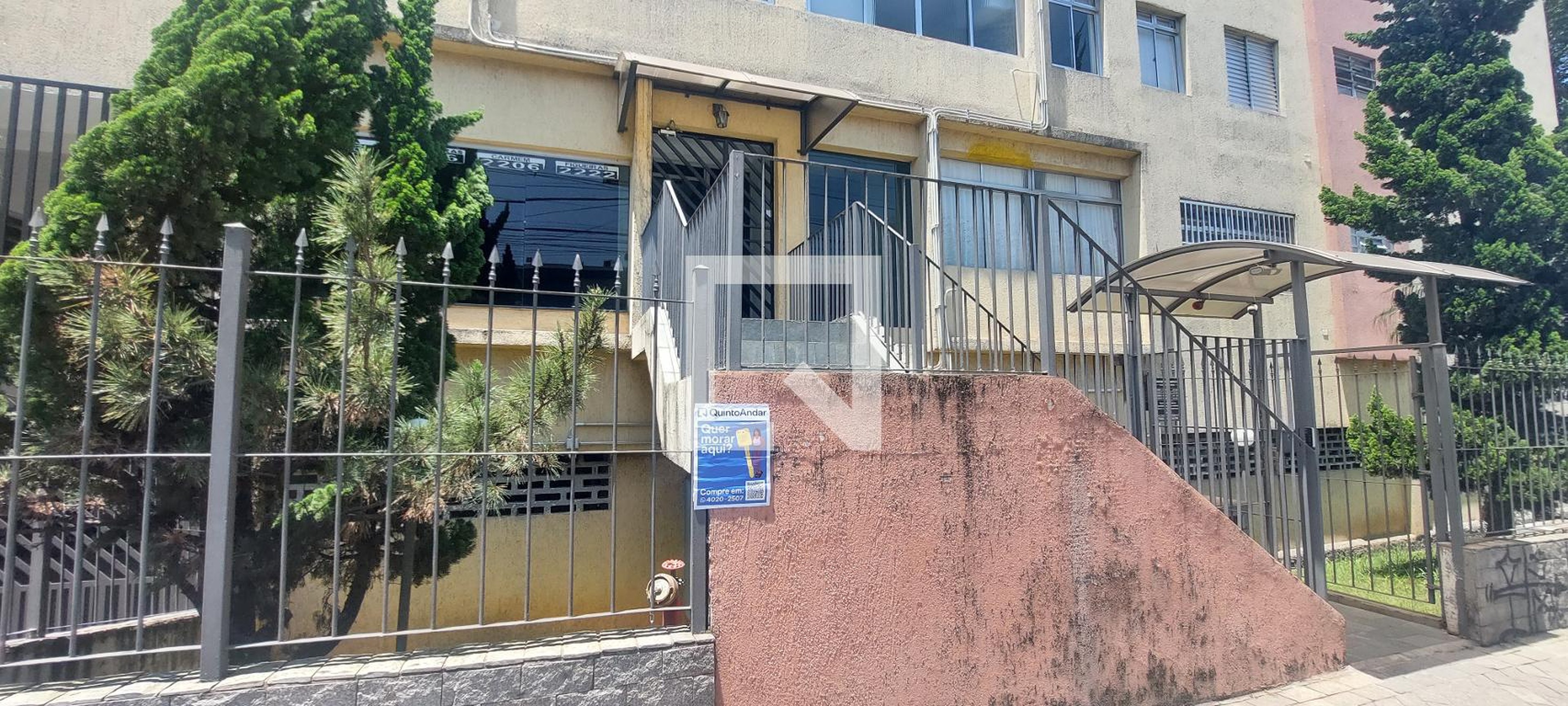 Fachada do Prédio Condomínio em Rua das Figueiras, 2222