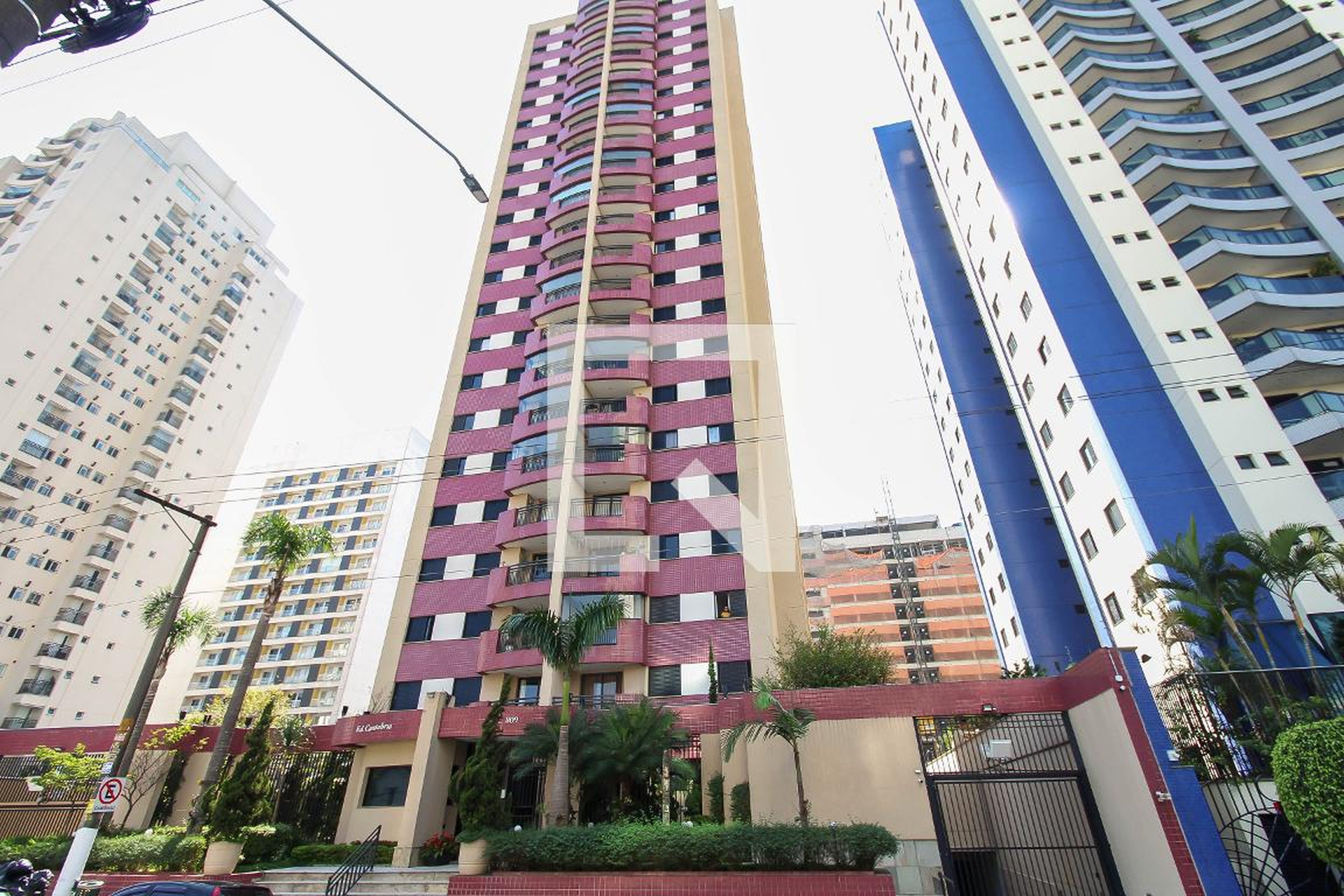 Fachada do Prédio Condomínio Cantabria