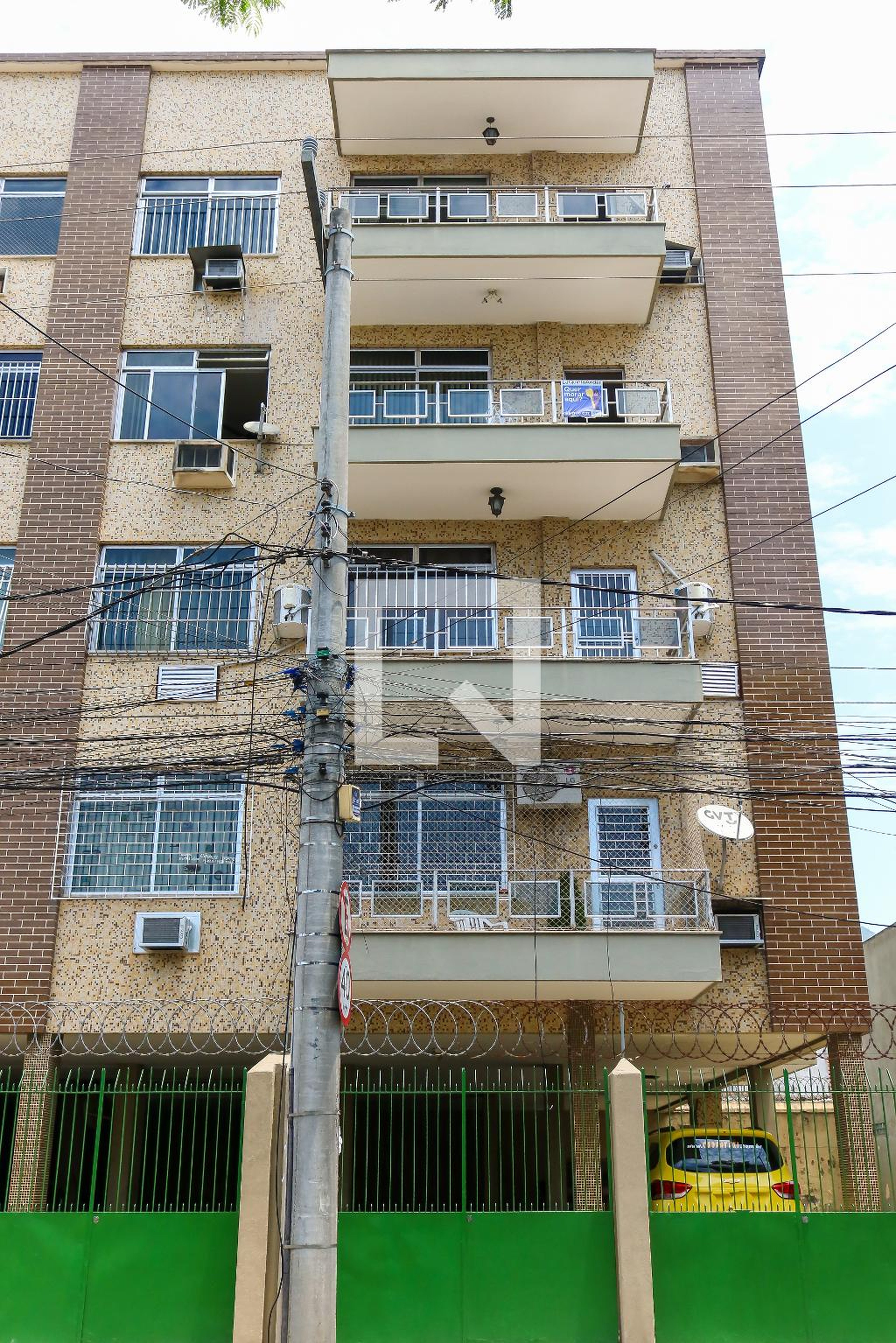 Fachada Condomínio em Rua Doutor Bulhões, 258