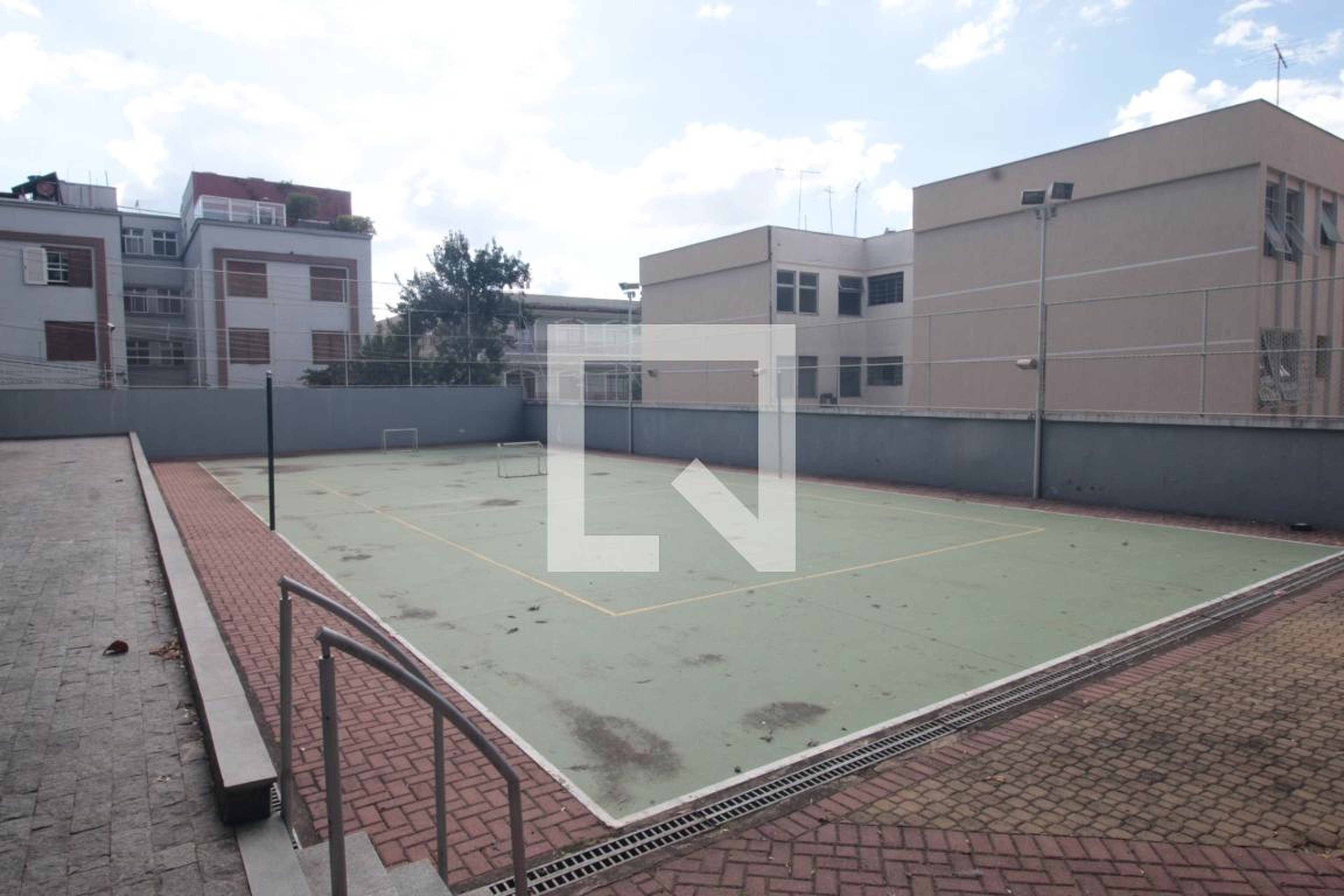 Quadra - Rua Ipatinga, 106