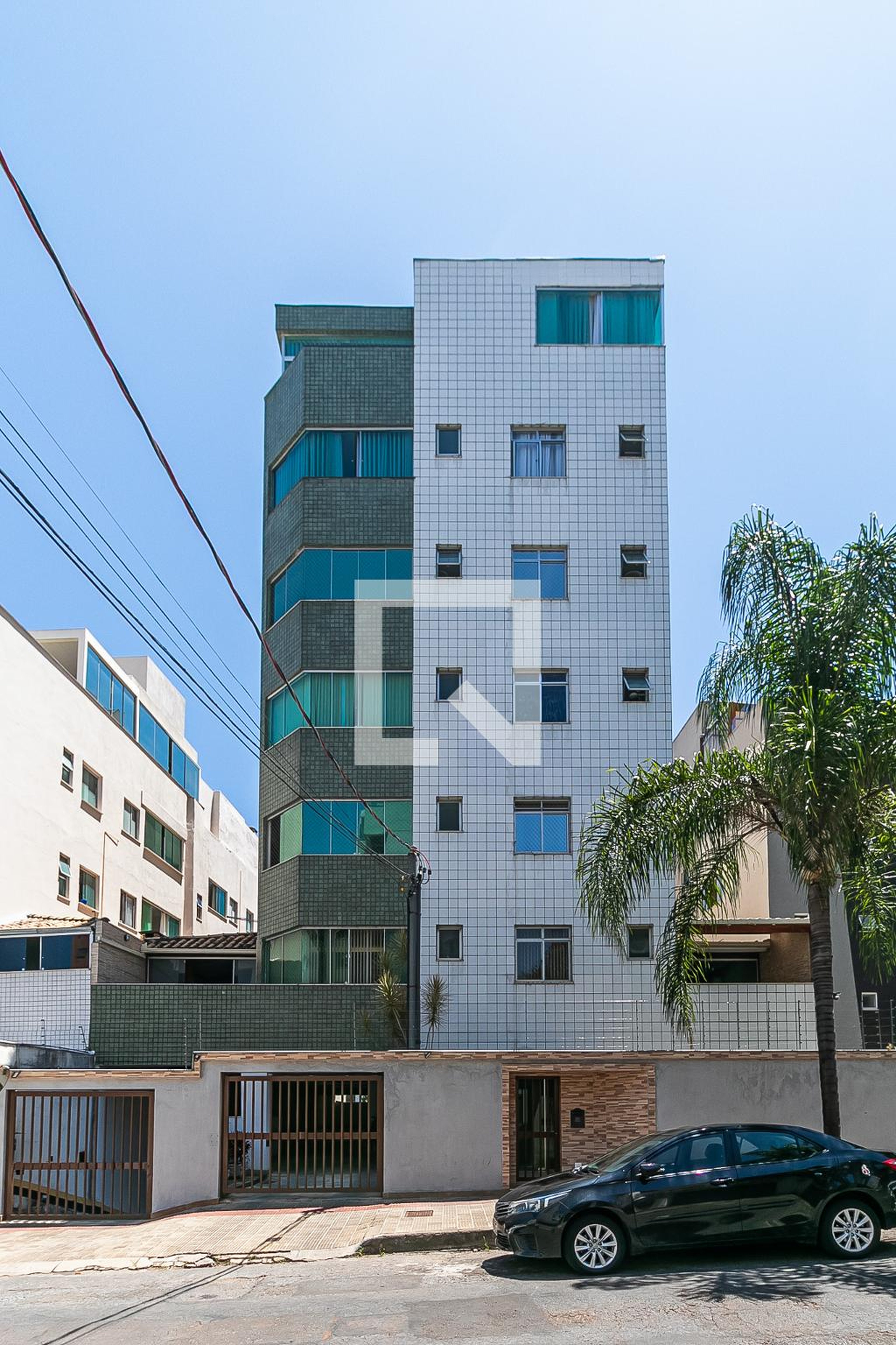 Fachada Condomínio em Rua Desembargador José Burnier, 100