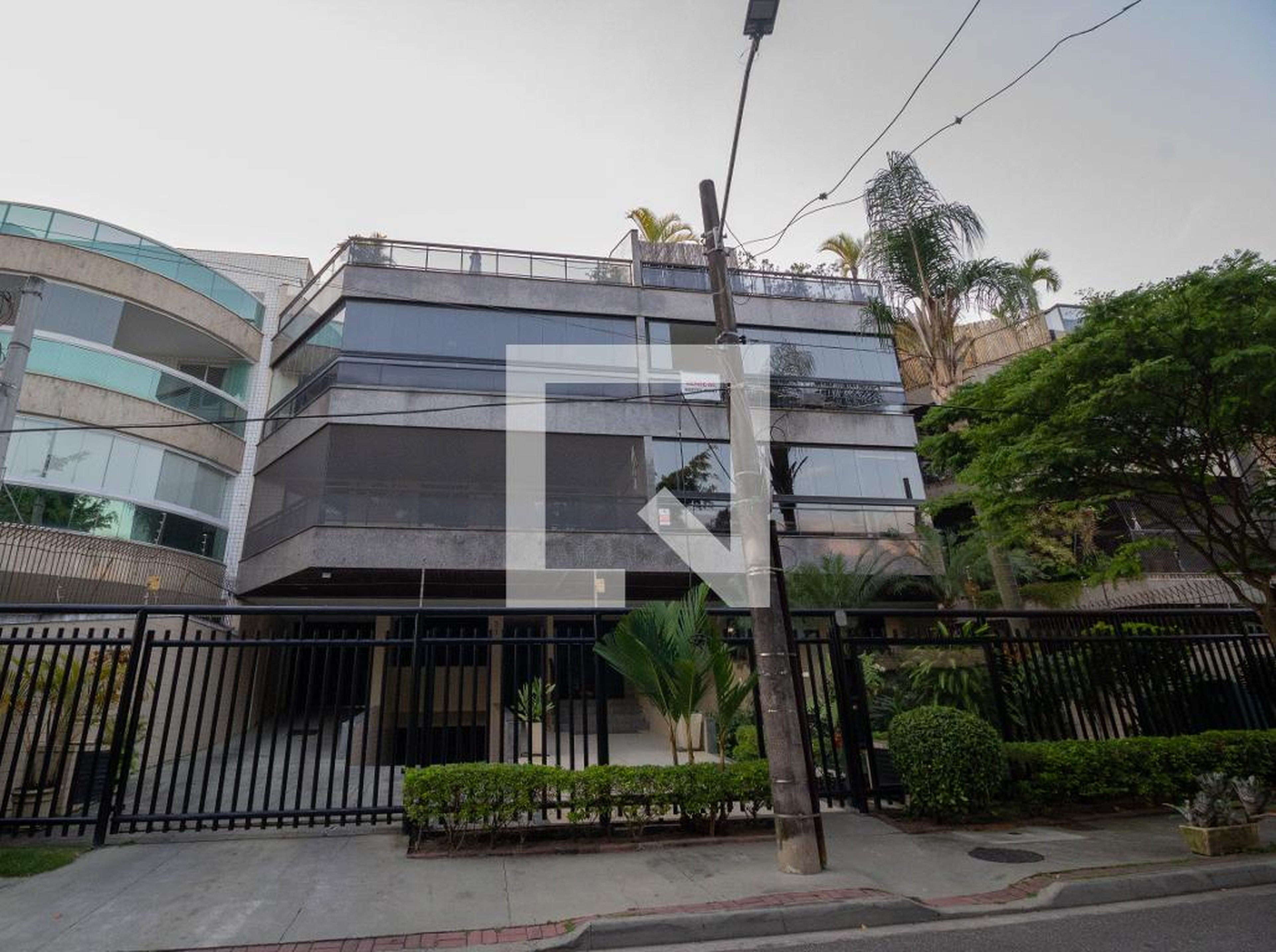 Fachada Condomínio em Rua Henrique Stamile Coutinho, 310