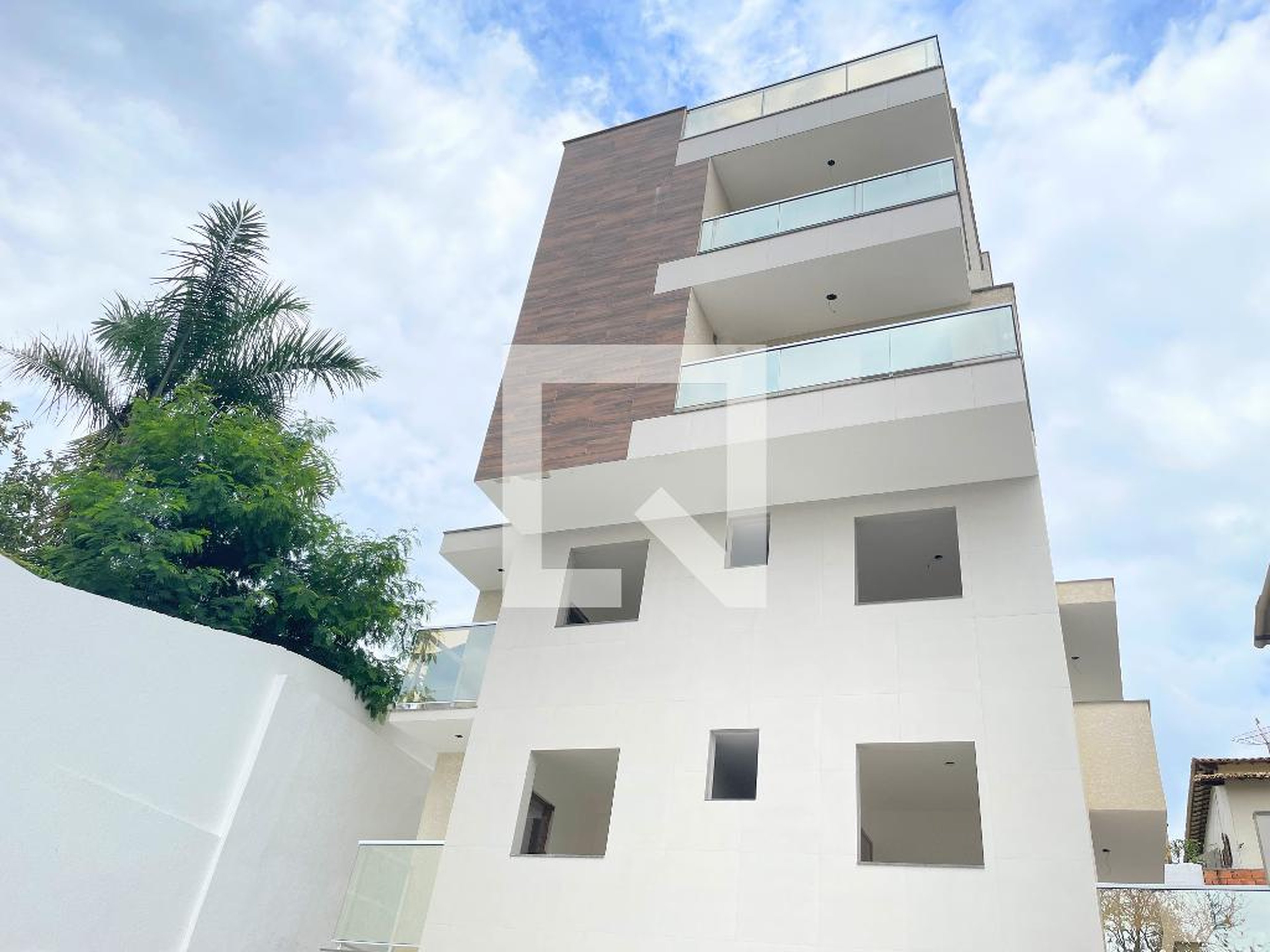 Fachada Condomínio em Rua Gil Vicente, 122