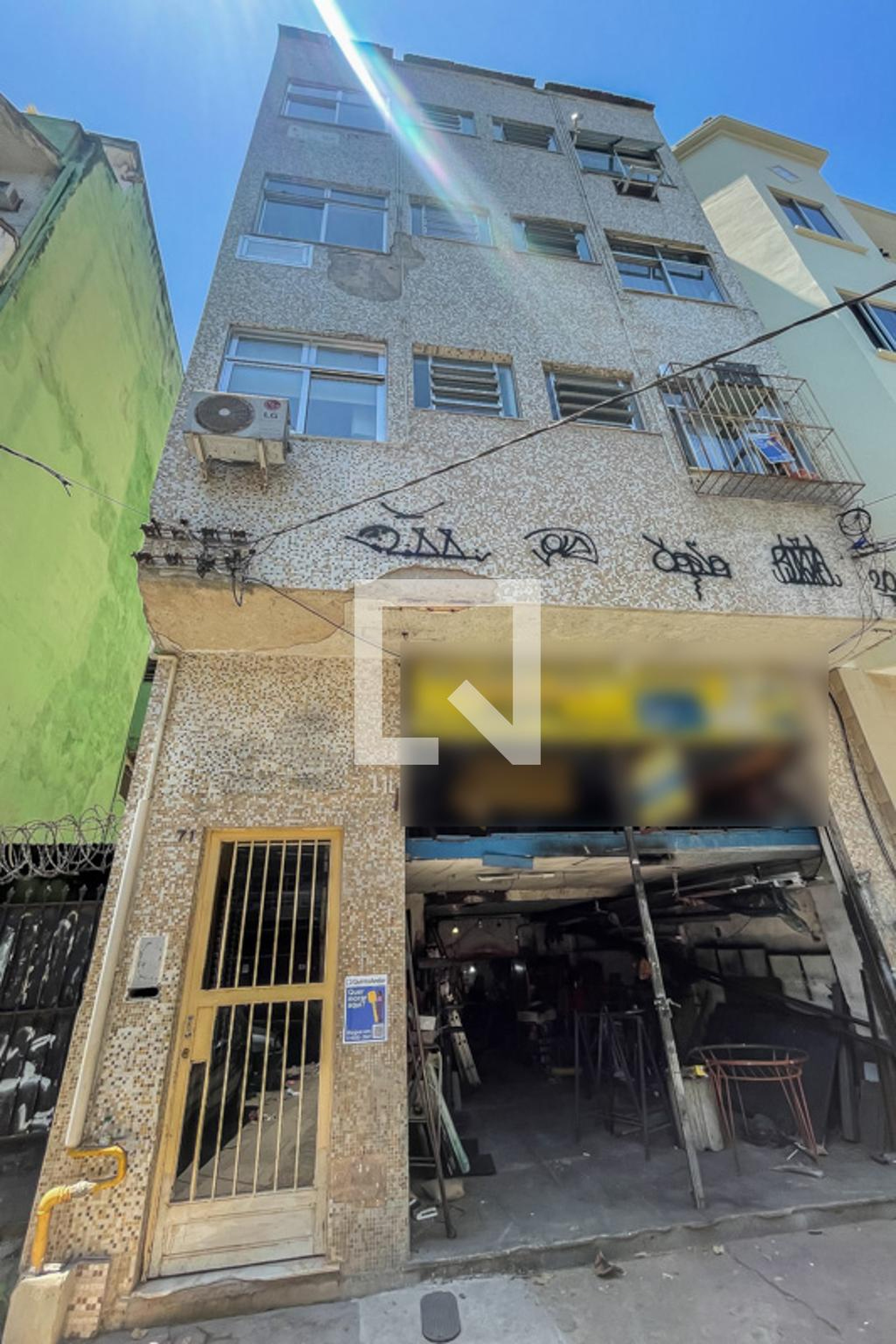 Fachada Condomínio em Rua Barão de Iguatemi, 71